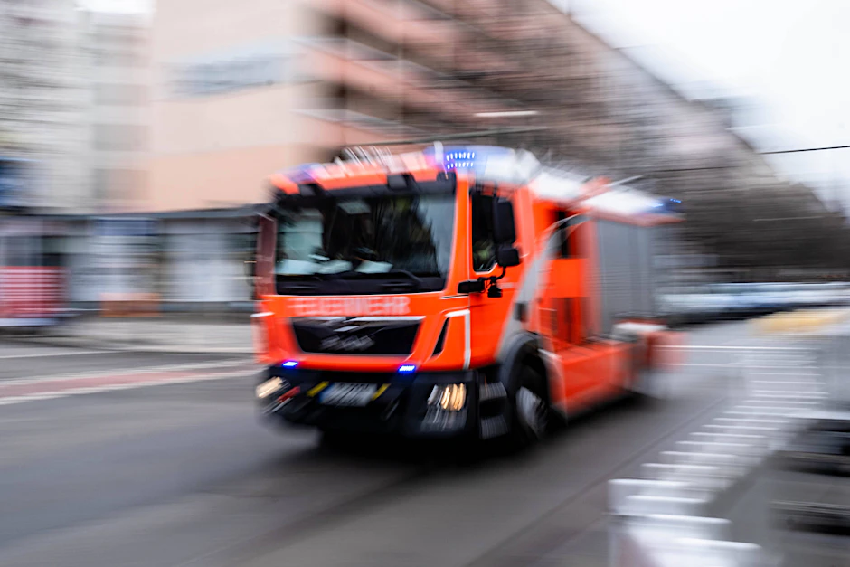 Die Brände an den Wohnwägen konnten gelöscht werden.