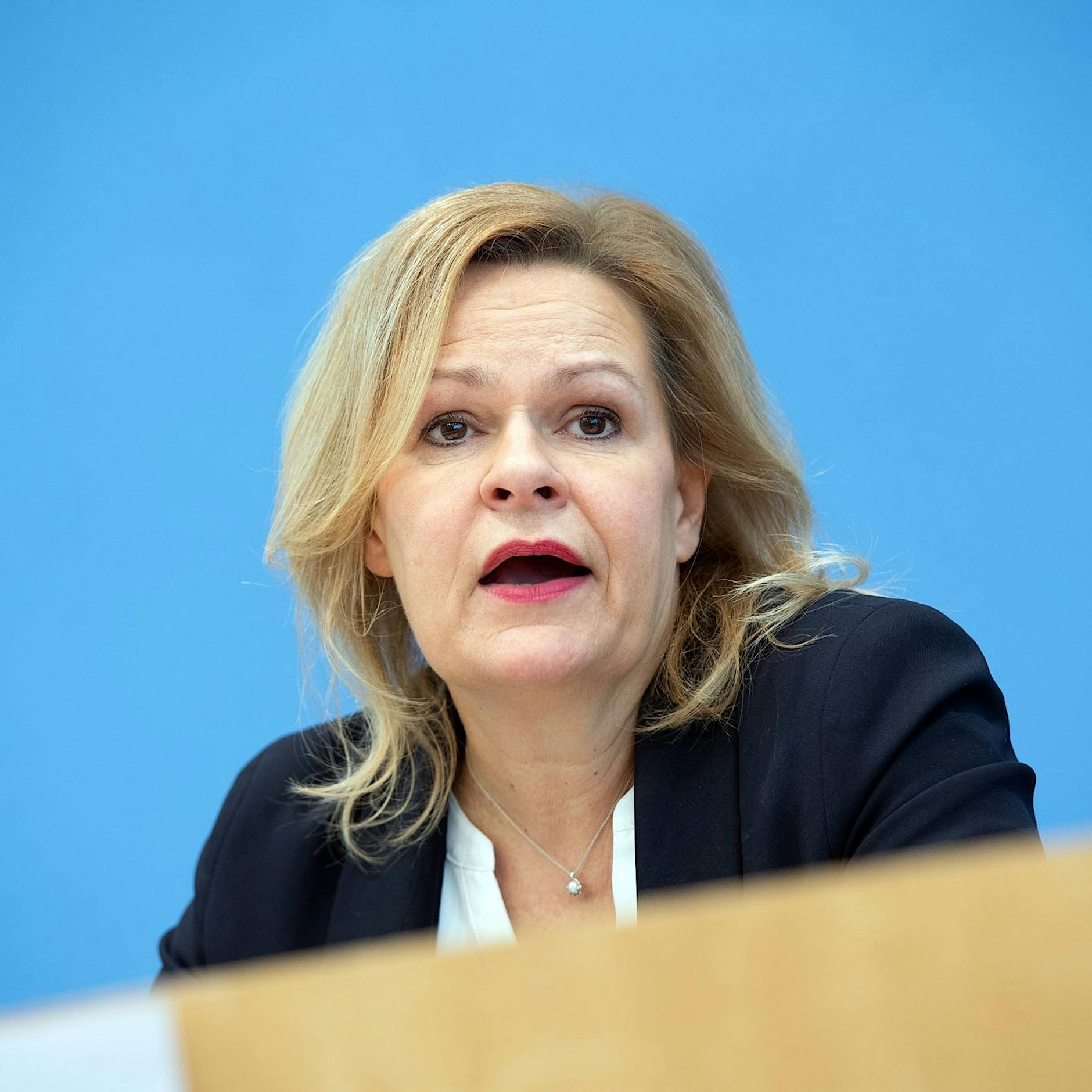 Zuzug von Migranten: Scharfe Kritik an Faeser