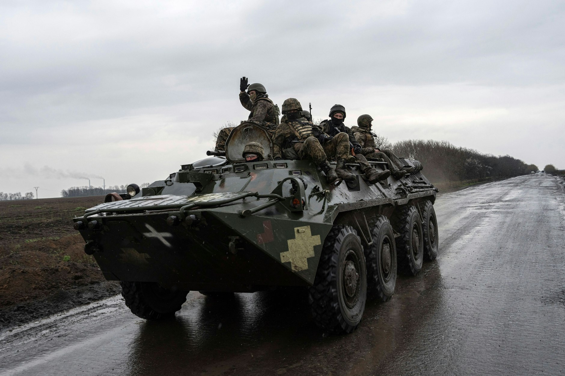 Ukrainische Soldaten bei Wuhledar auf dem Weg an die Front. Ob die Veröffentlichung von US-Geheimdienstinformationen wirklich Auswirkungen auf die erwartete Offensive der Ukrainer hat, ist ungewiss.