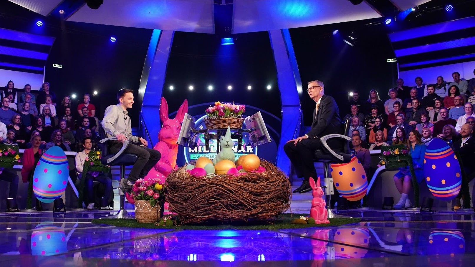 Günther Jauch mit seinem Kandidaten Luca Demirel bei „Wer wird Millionär“.