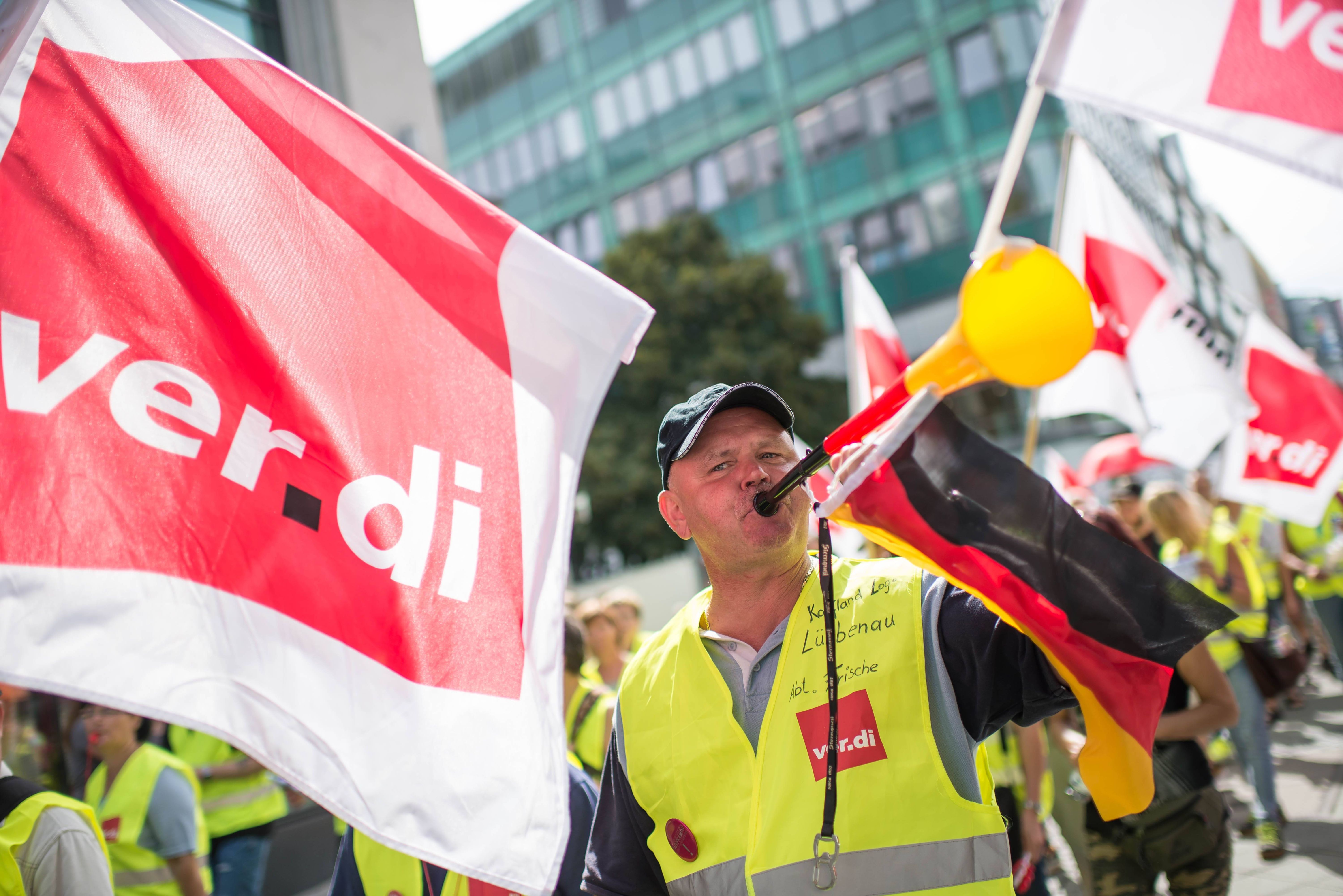 Galeria, Ikea Und Thalia: Verdi Ruft Zu Warnstreiks In Berlin Auf