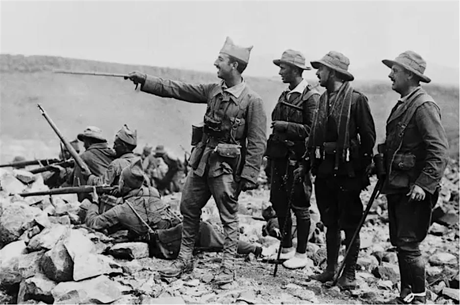 Francesco Franco, der spätere Generalissimus, als Kommandeur der ersten Bandera (des ersten Bataillons) der spanischen Legion während des Zweiten Marokkanischen Kriegs (Rif-Krieg), 1921 bis 1926.