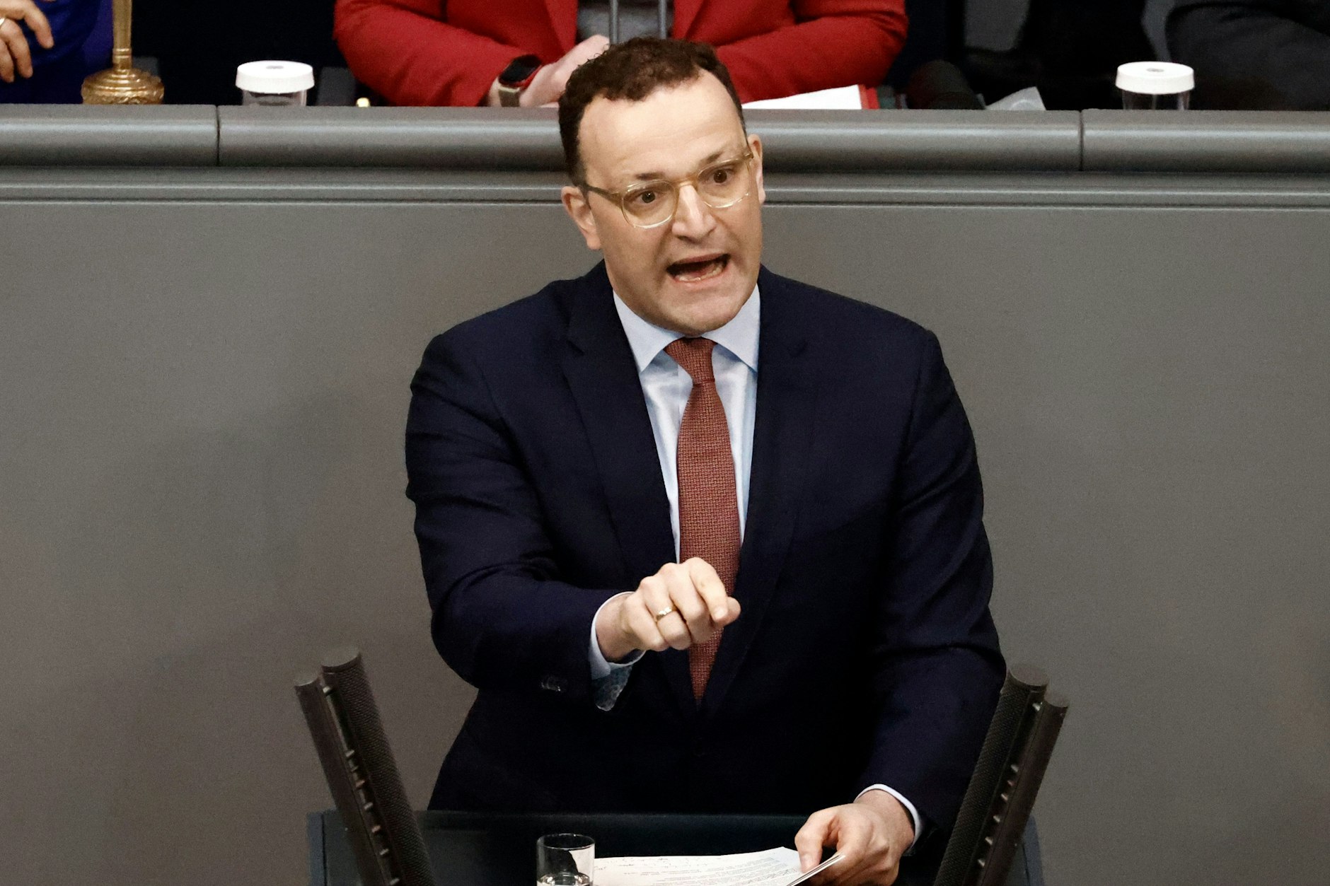 Unionsfraktionsvize Jens Spahn wirft Robert Habeck vor, auf „Klimakiller“ und „Dreckschleudern“ zu setzen&nbsp; &nbsp;&nbsp;