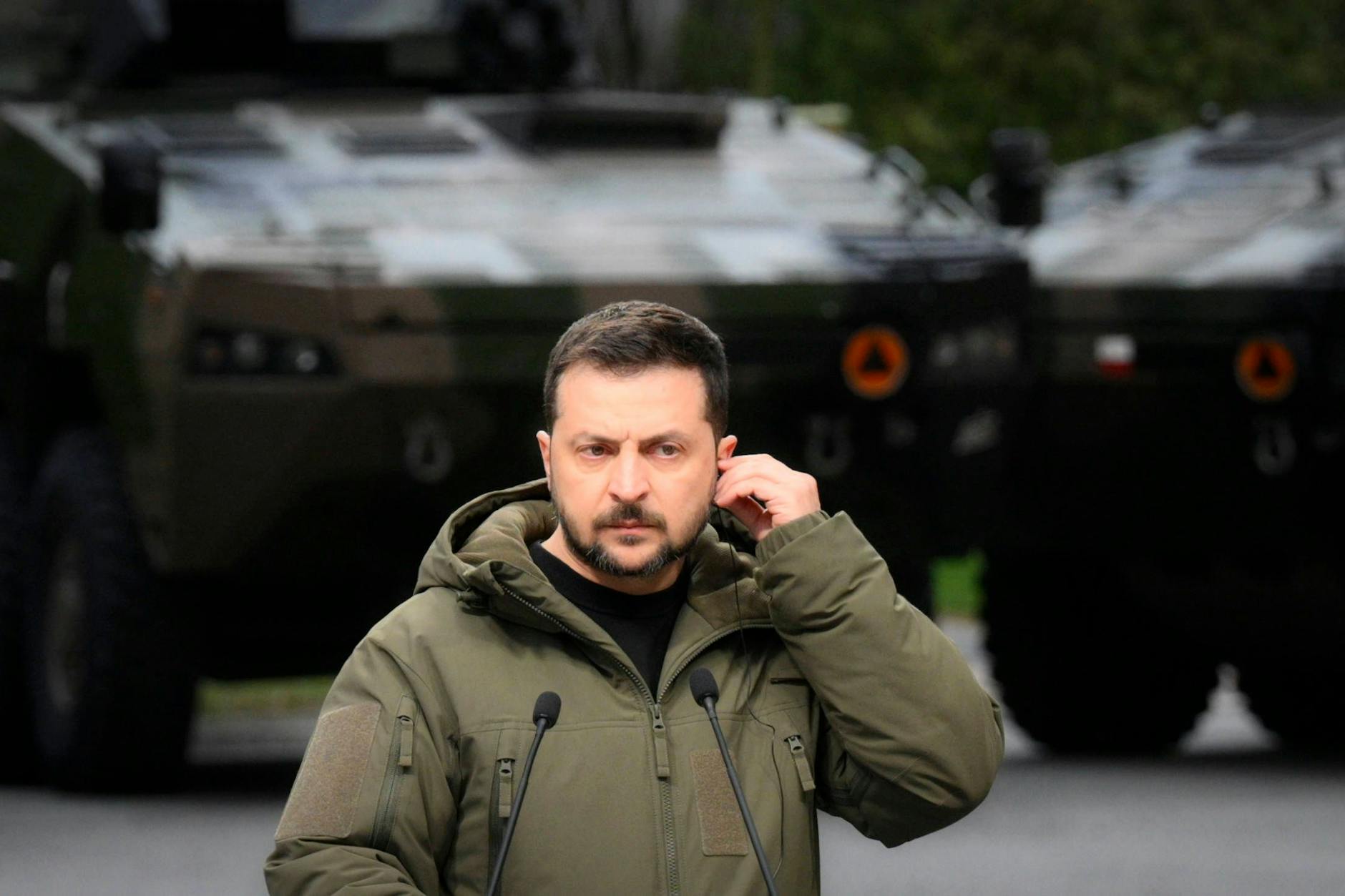Der ukrainische Präsident Wolodymyr Selenskyj äußerte zu Ostern die Hoffnung, dass es in einem Jahr Frieden gibt.