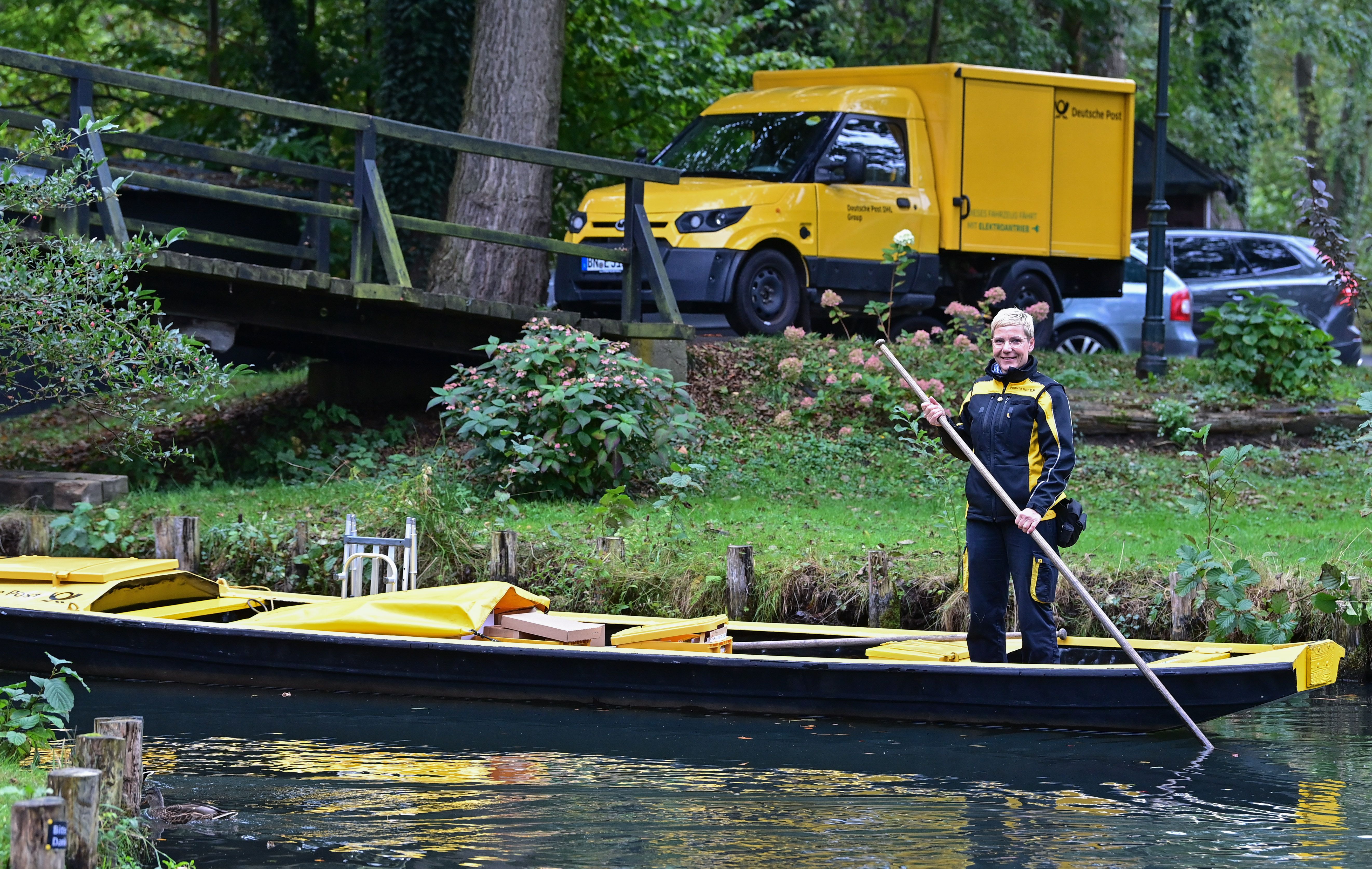 Image - Im Spreewald: Wenn die Postfrau zweimal stakt