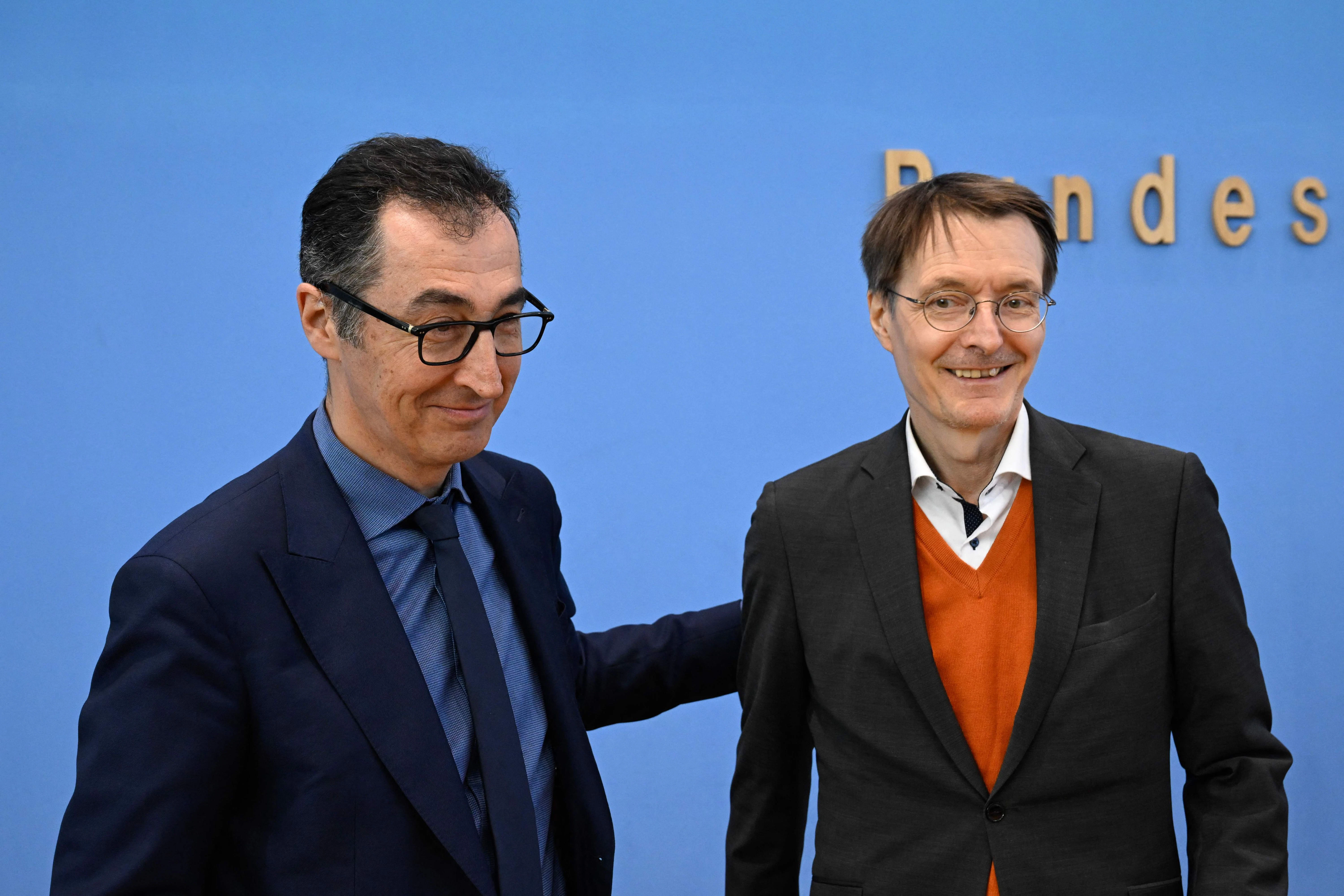 Gesundheitsminister Karl Lauterbach (SPD) und Agrarminister Cem Özdemir (Grüne) stellten ihre Pläne am Mittwoch vor.