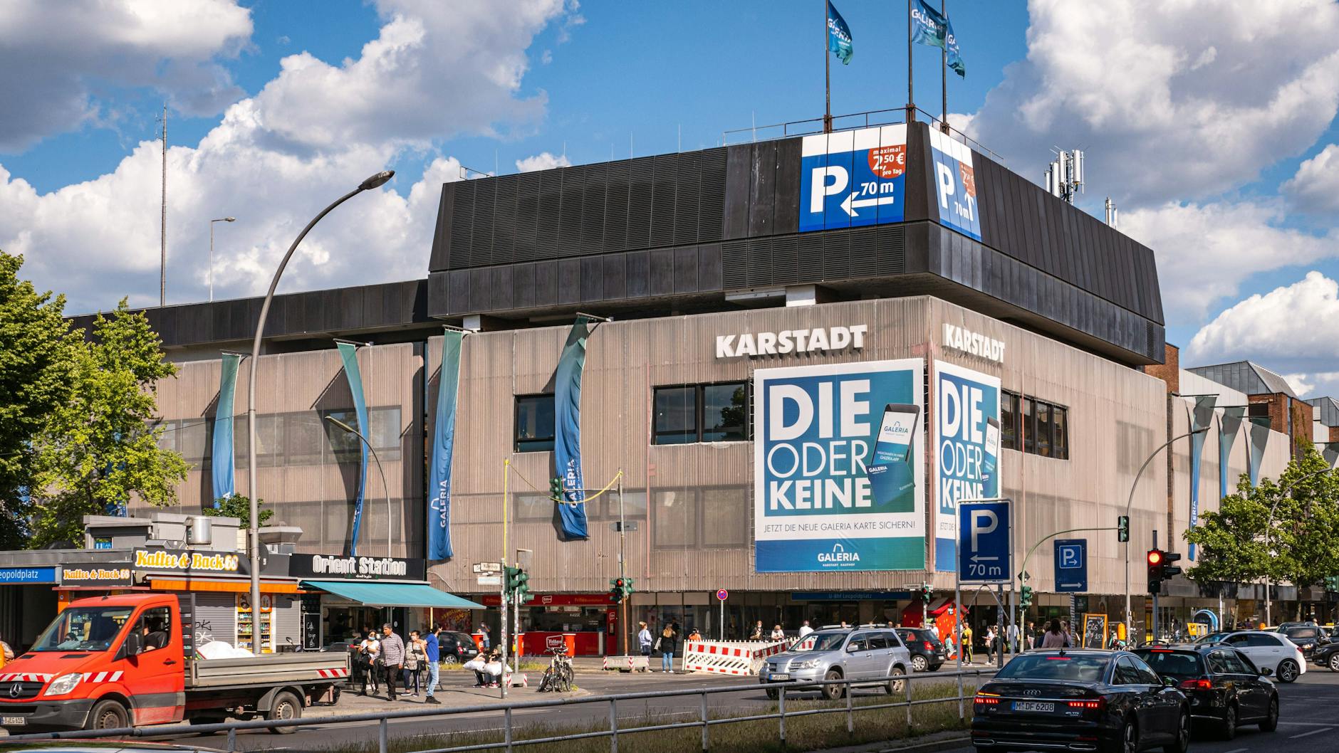 Die Karstadt-Filiale in der Müllerstraße im Bezirk Wedding ist einer der Standorte, die der Warenhaus-Konzern für immer schließen will.