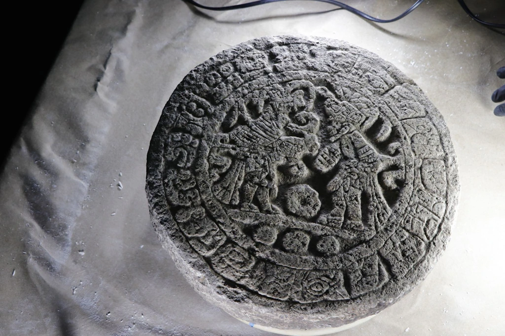 Mexiko: Artefakt des Maya-Ballspiels in Ruinenstätte entdeckt