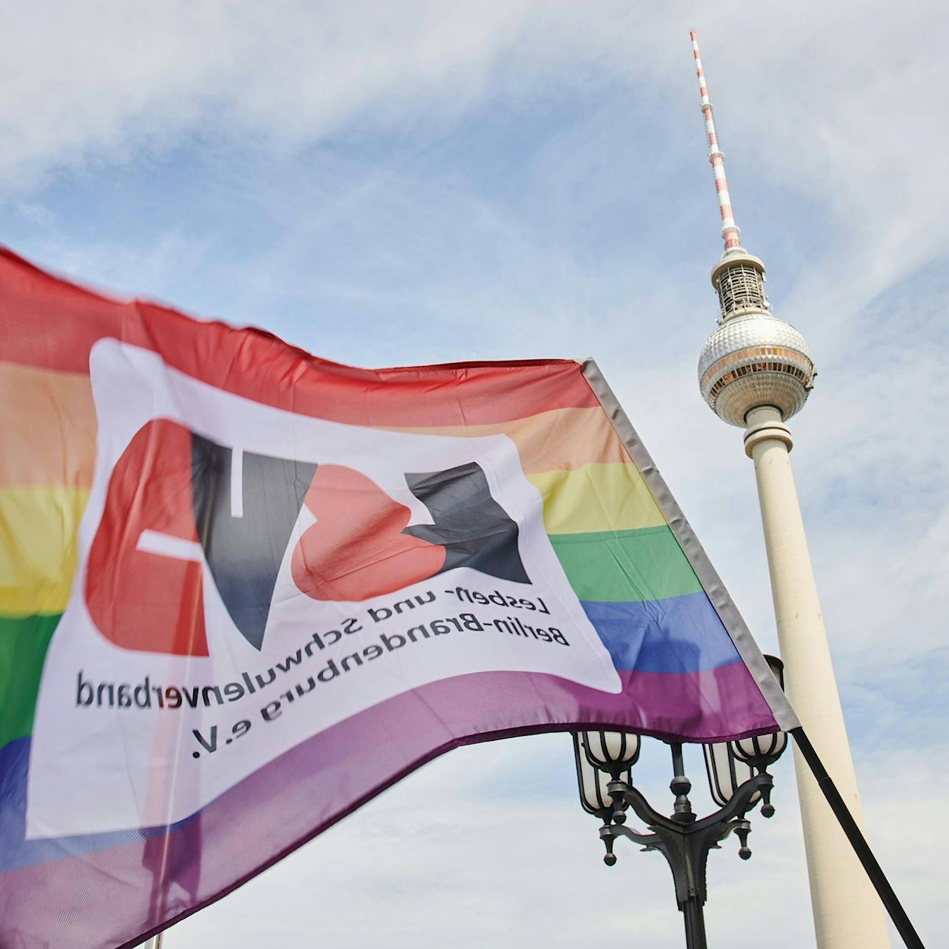 Lesben- und Schwulenverband lobt Koalitionsvertrag