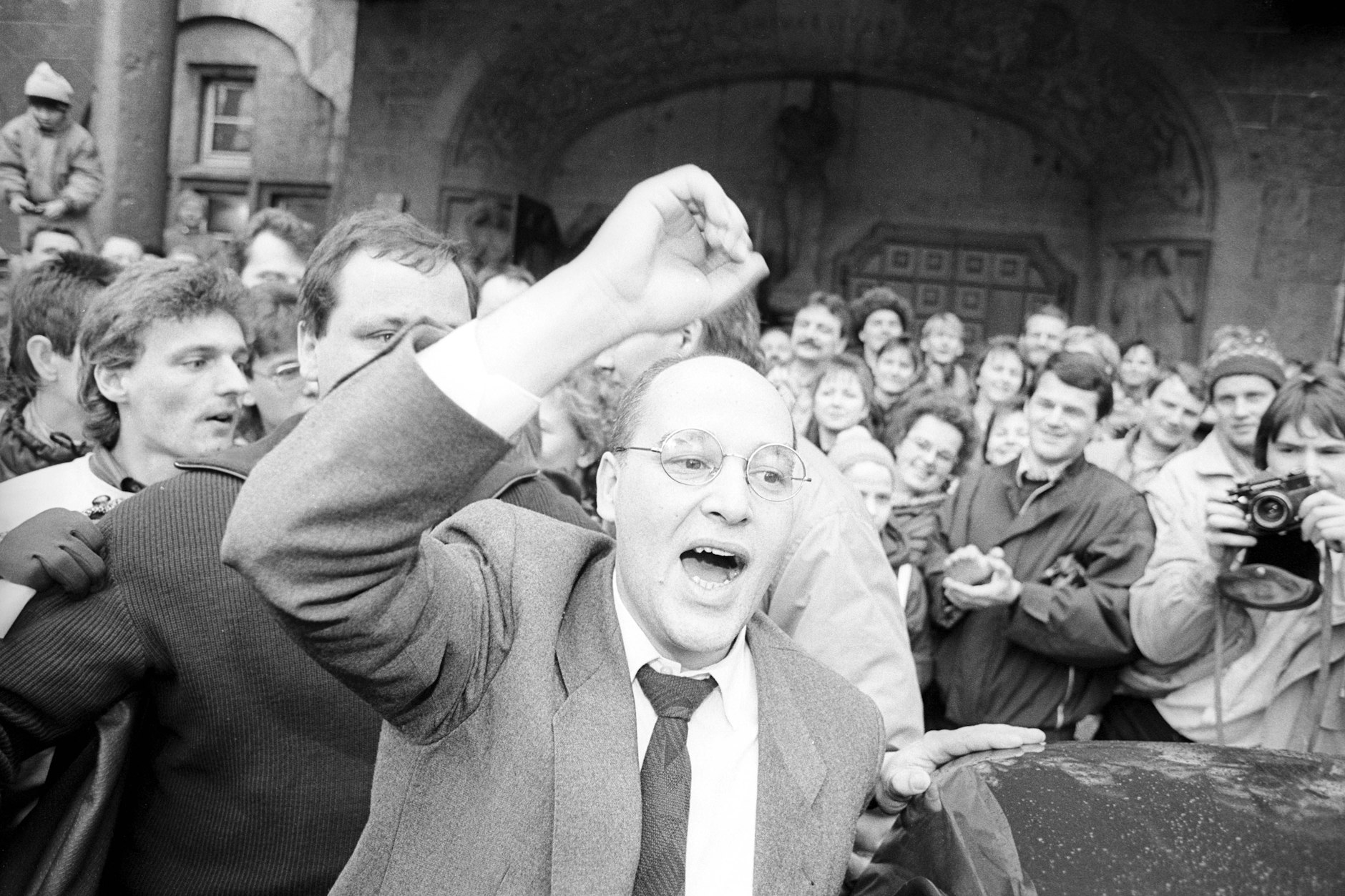 Ein Bild vom 3. März 1990: Wahlveranstaltung der PDS anlässlich der bevorstehenden Volkskammerwahlen in Jena: Gregor Gysi (Deutsche Demokratische Republik/PDS)
