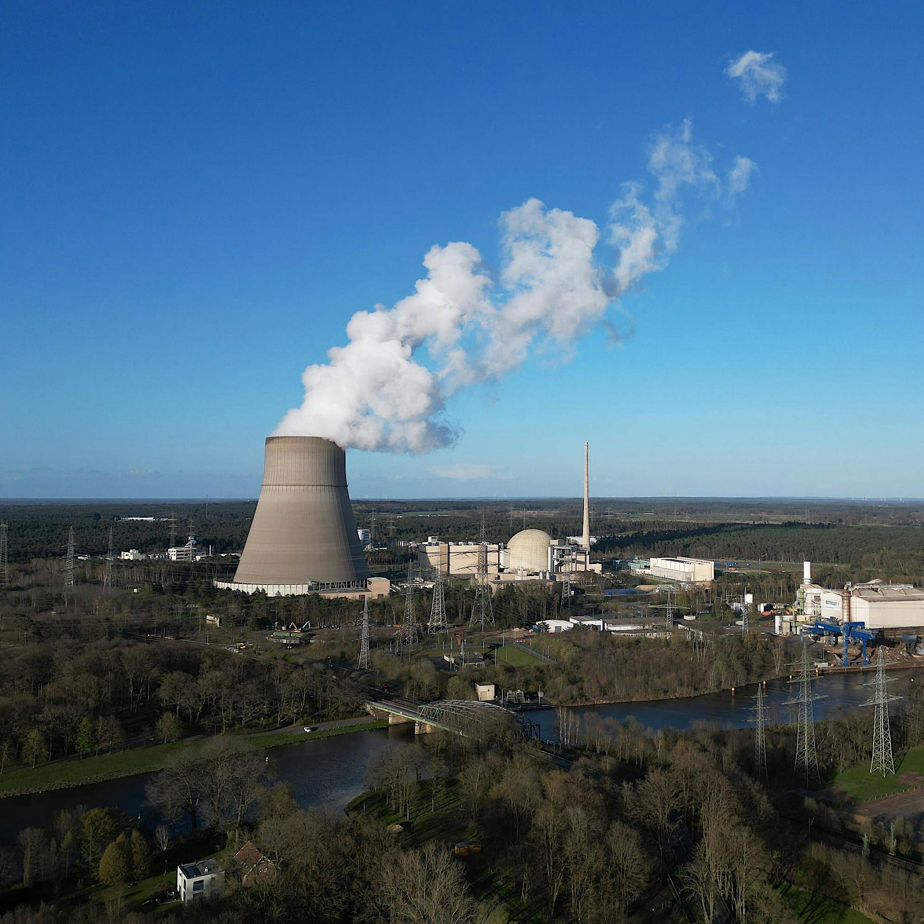 AKW-Abschaltung: Bundesregierung betont sichere Energieversorgung