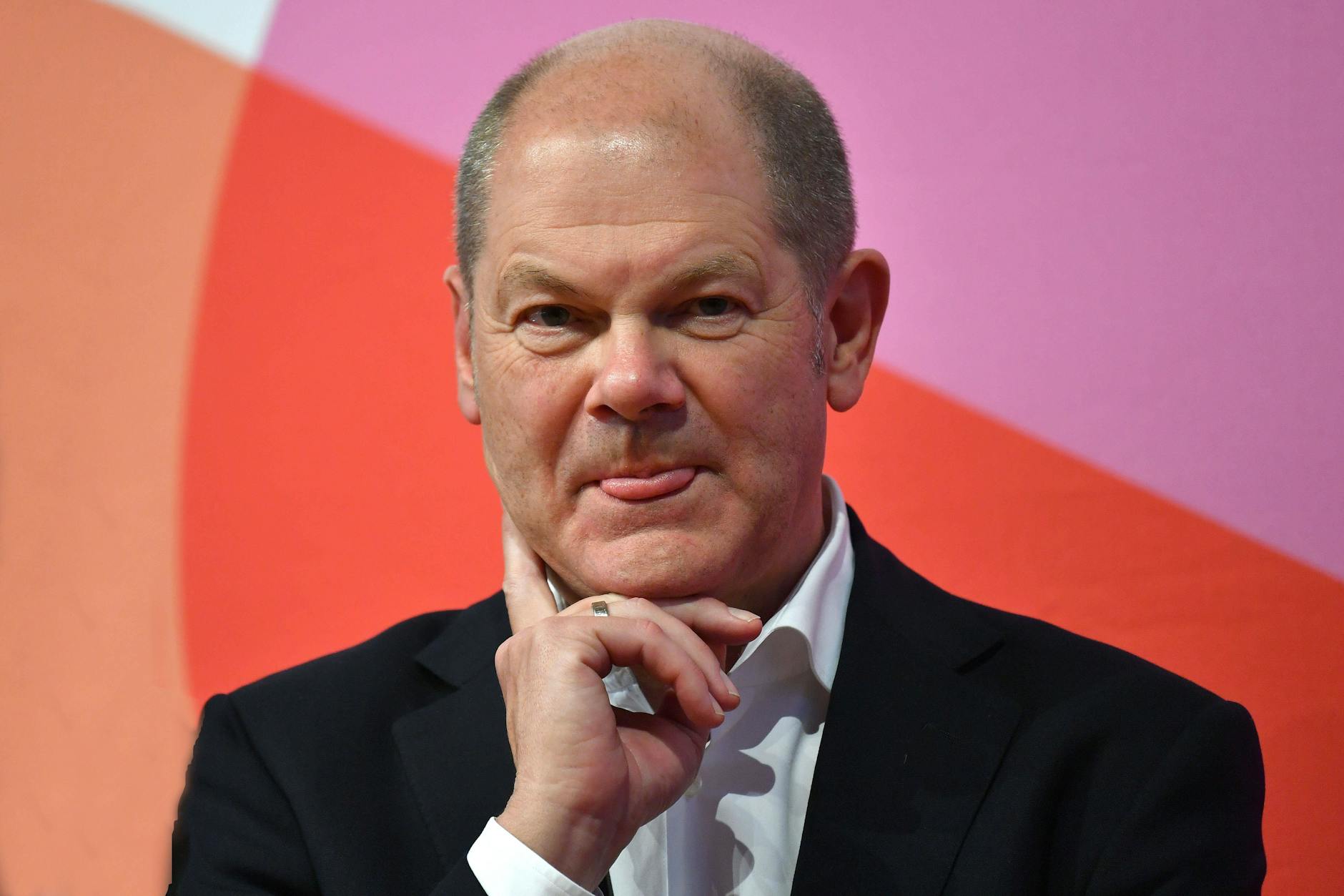 Die Warburg-Affäre brachte Scholz noch mehr in Bedrängnis. Die Cum-Ex-Geschäfte soll er nicht vereitelt haben.