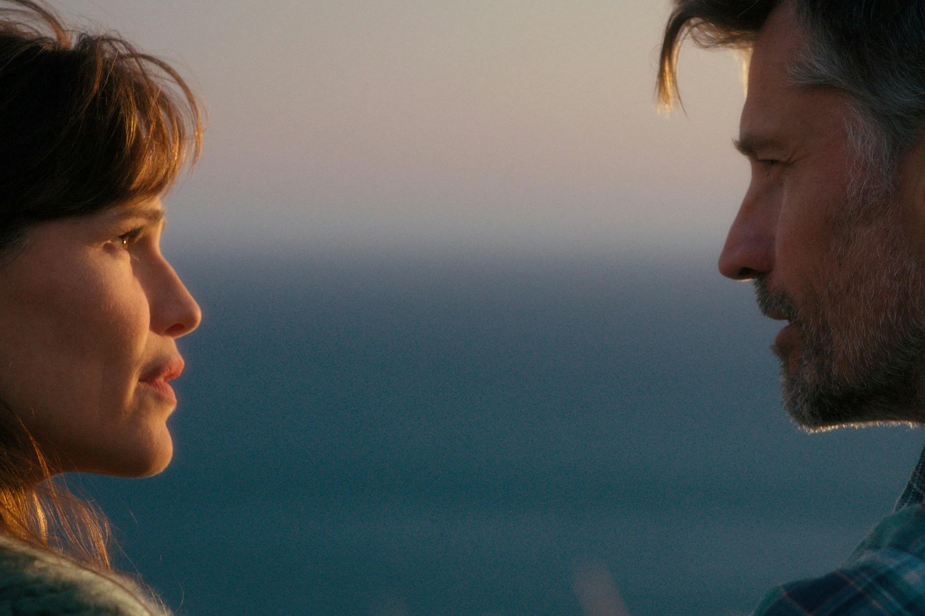 Unter der Sonne Kaliforniens: Jennifer Garner and Nikolaj Coster-Waldau in „Beschütze sie“.