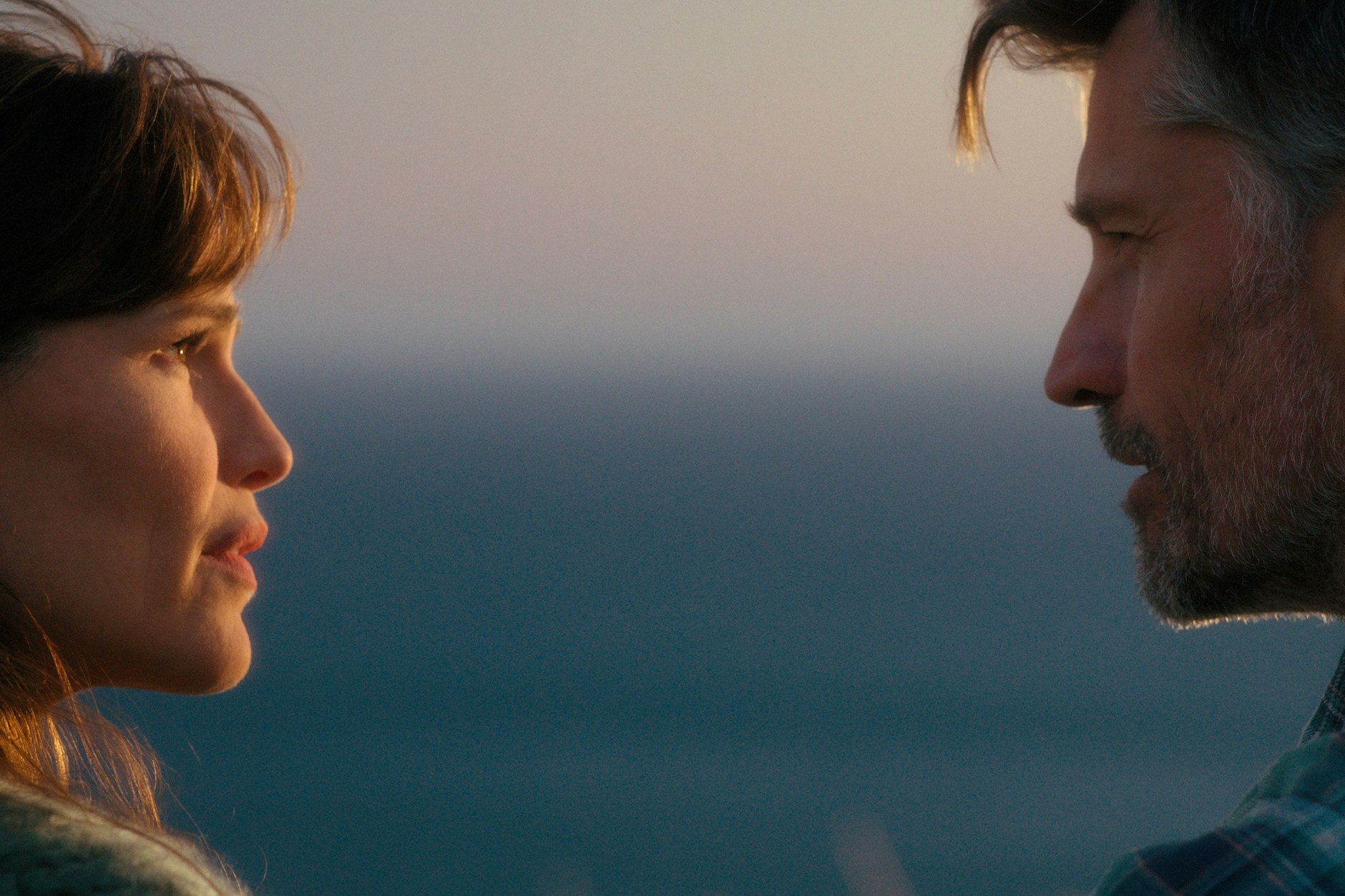 Unter der Sonne Kaliforniens: Jennifer Garner and Nikolaj Coster-Waldau in „Beschütze sie“.