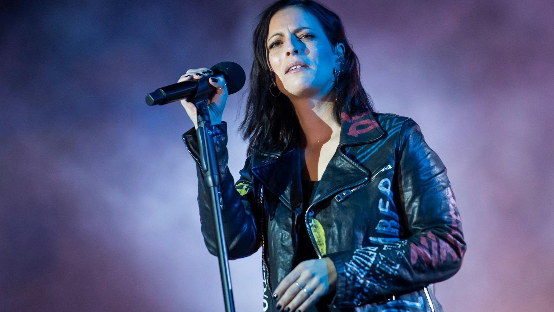 Stefanie Kloß ist die Frontfrau von Silbermond. Viele vermuteten, dass sie der Igel bei „The Masked Singer“ ist.