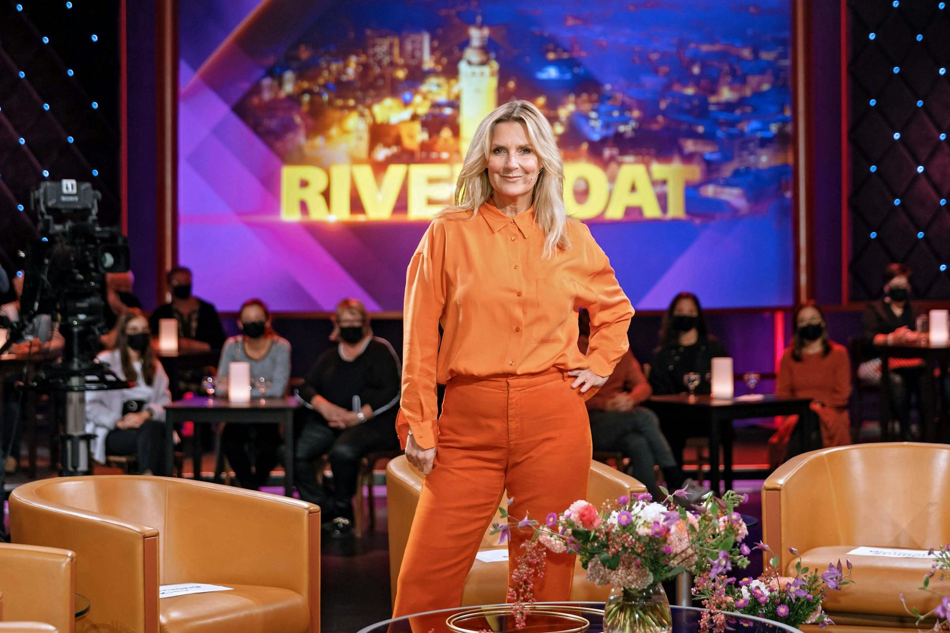 Moderatorin Kim Fisher lädt heute wieder ins „Riverboat“ des MDR ein.