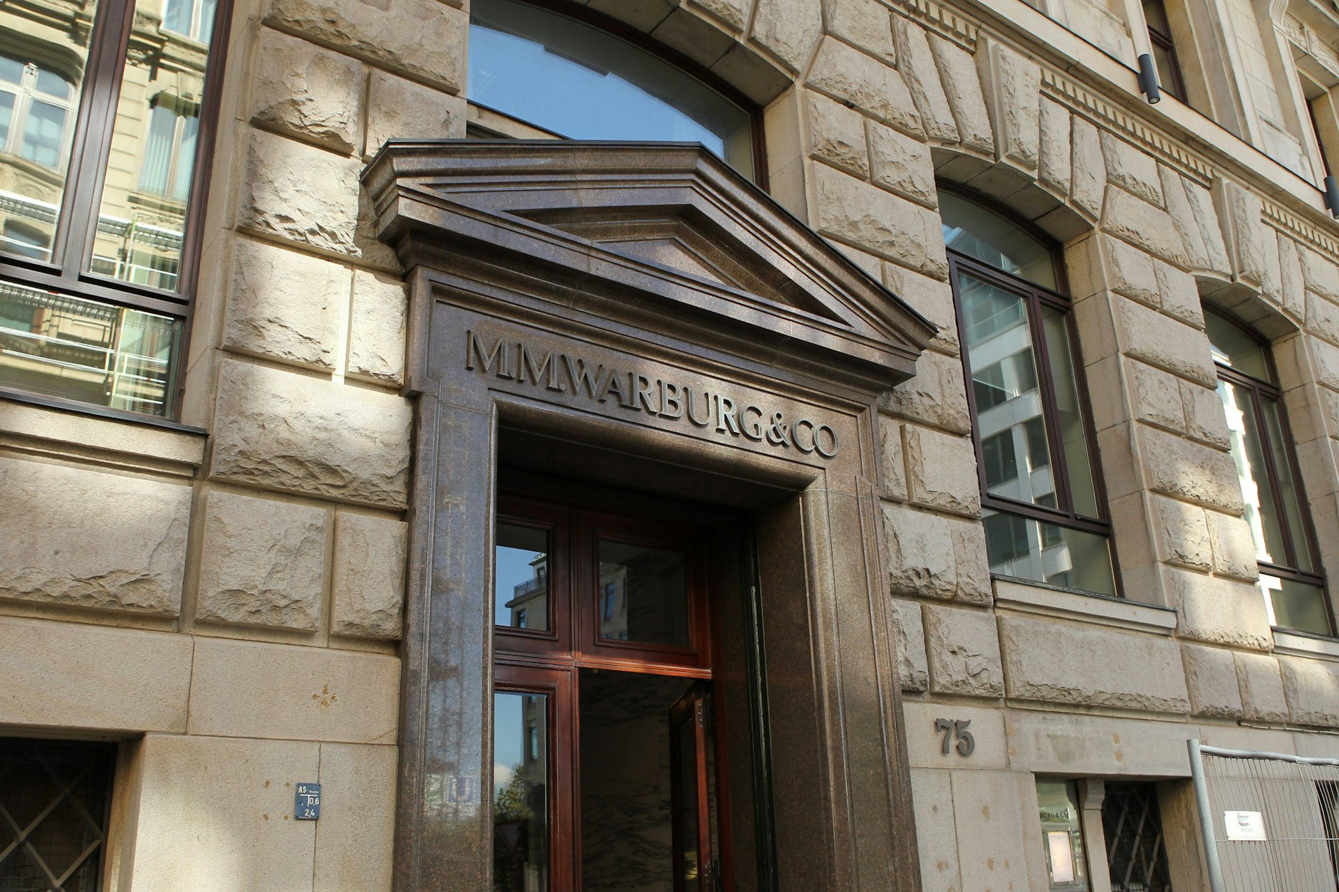 Die Warburg Bank in der Ferdinandstraße 75 in der Hamburger Innenstadt.