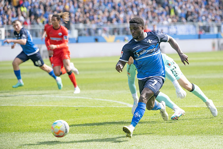Braydon Manu erzielte Darmstadts Siegtreffer gegen Paderborn.  