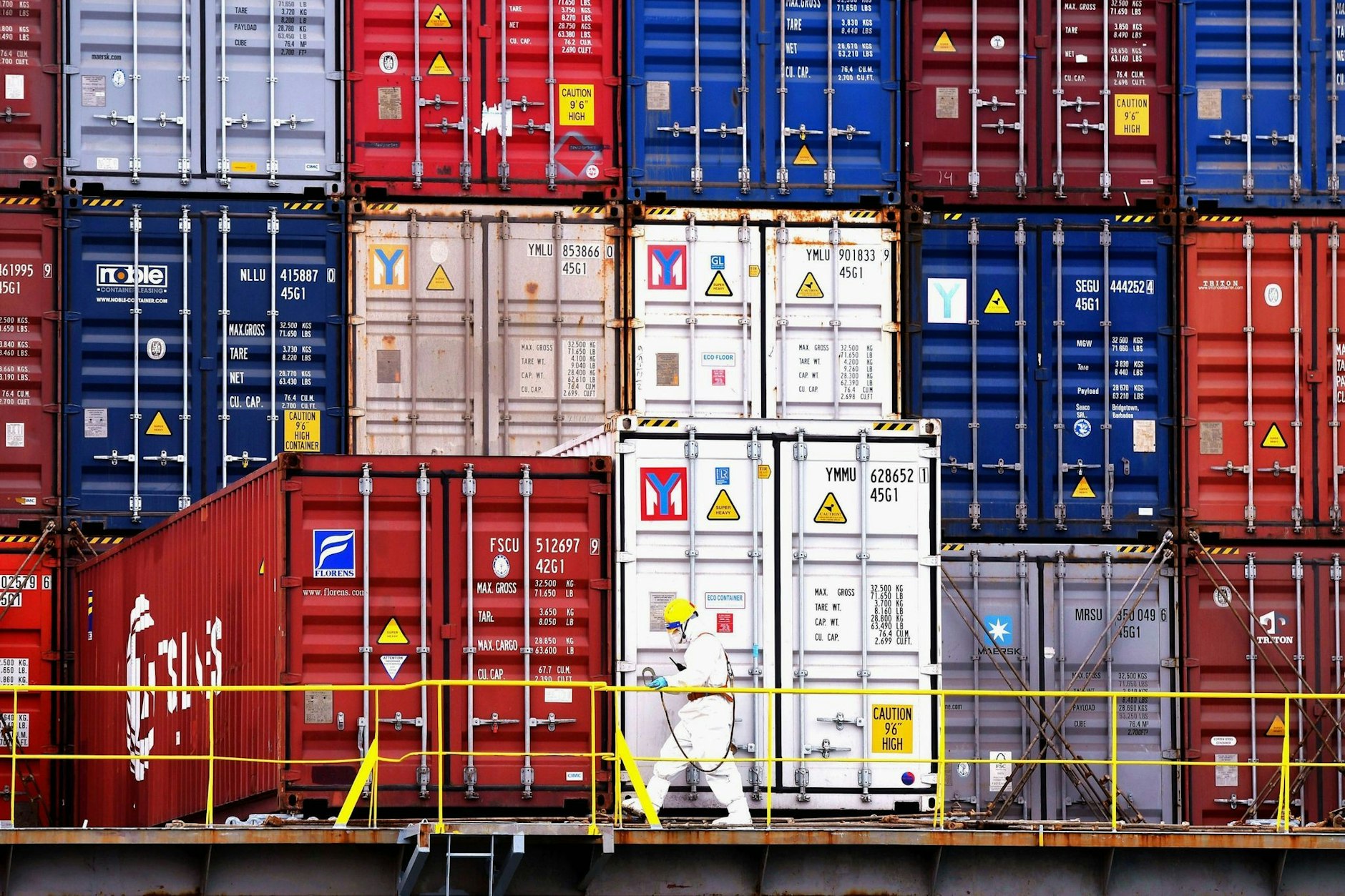 ARCHIV - Mit der starken Entwicklung der Exportmaschinerie hofft Peking auf neuen Schwung.  