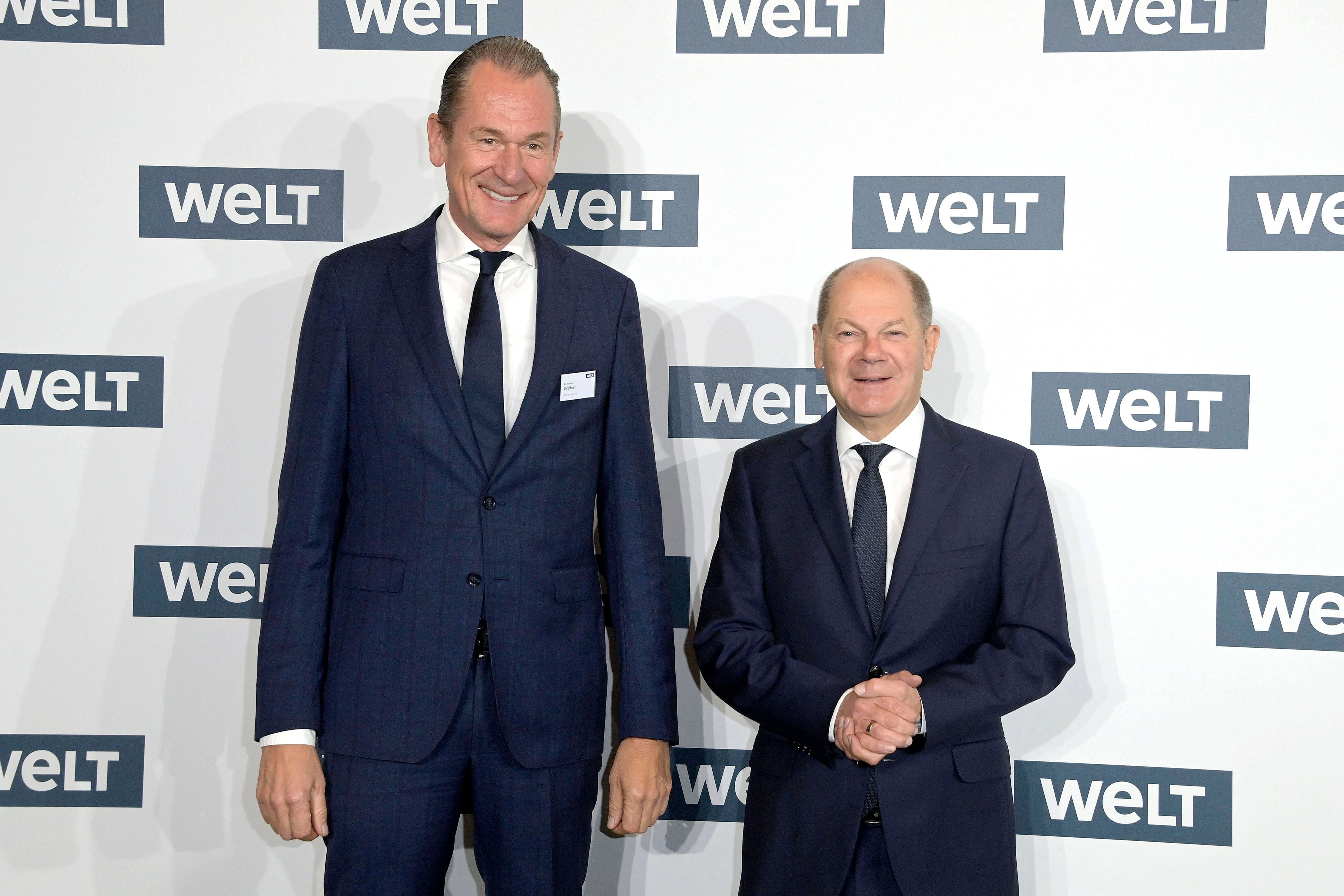 Guter Draht zur Macht: Mathias Döpfner (li.) mit Bundeskanzler Olaf Scholz.