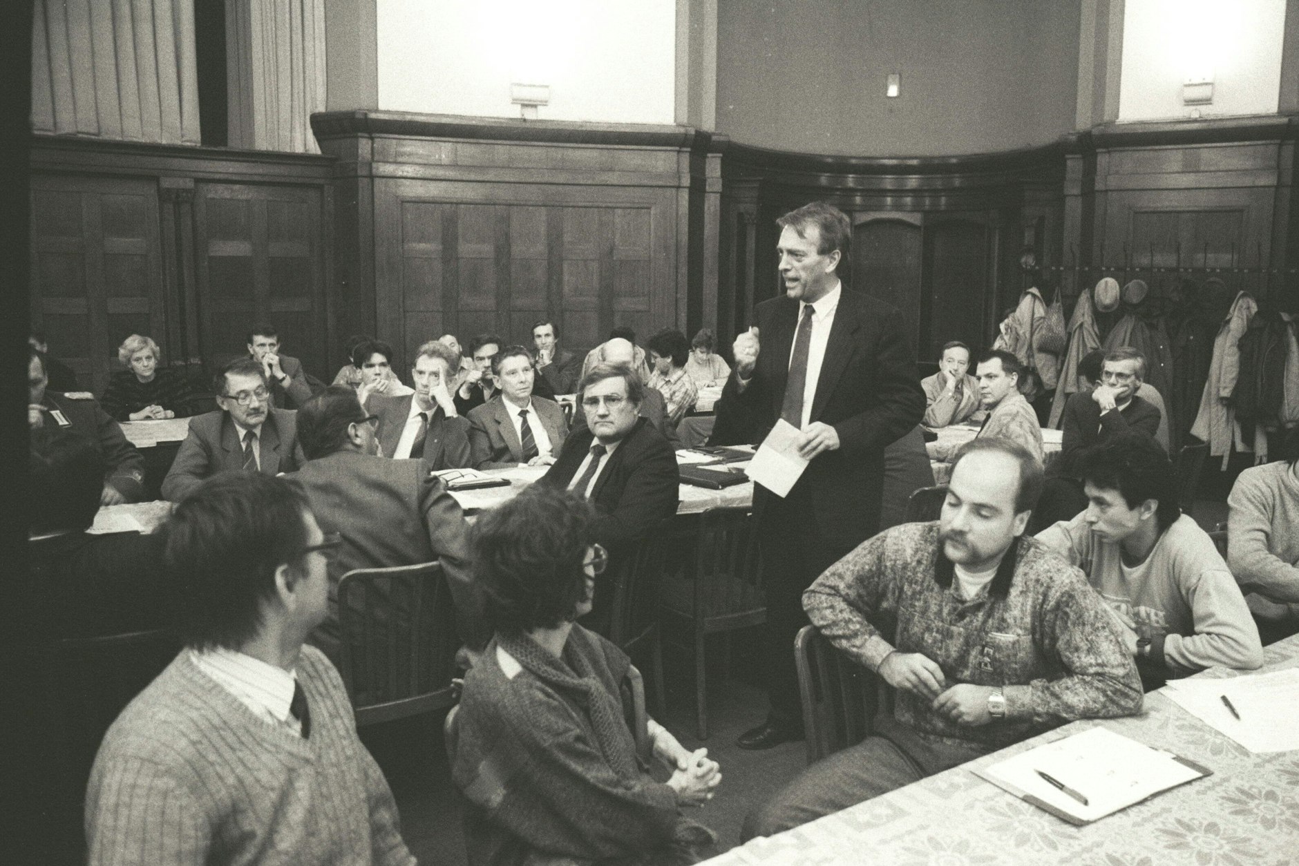 Die Bildung eines Runden Tisches in Dresden im Herbst 1989