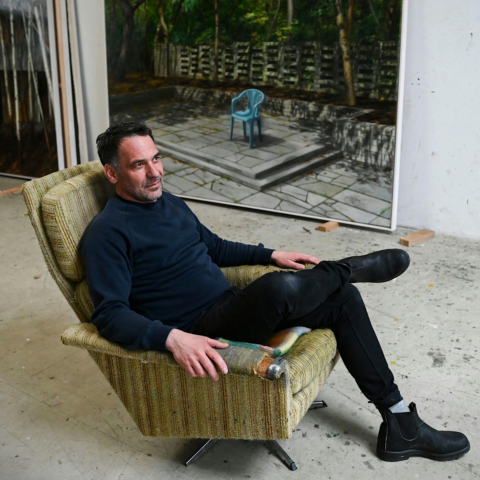 Bilder, die an Tschernobyl erinnern: Wer ist der Berliner Maler Christian Thoelke?