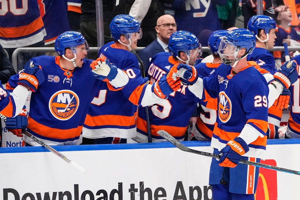 New York Islanders sichern sich letztes PlayoffTicket