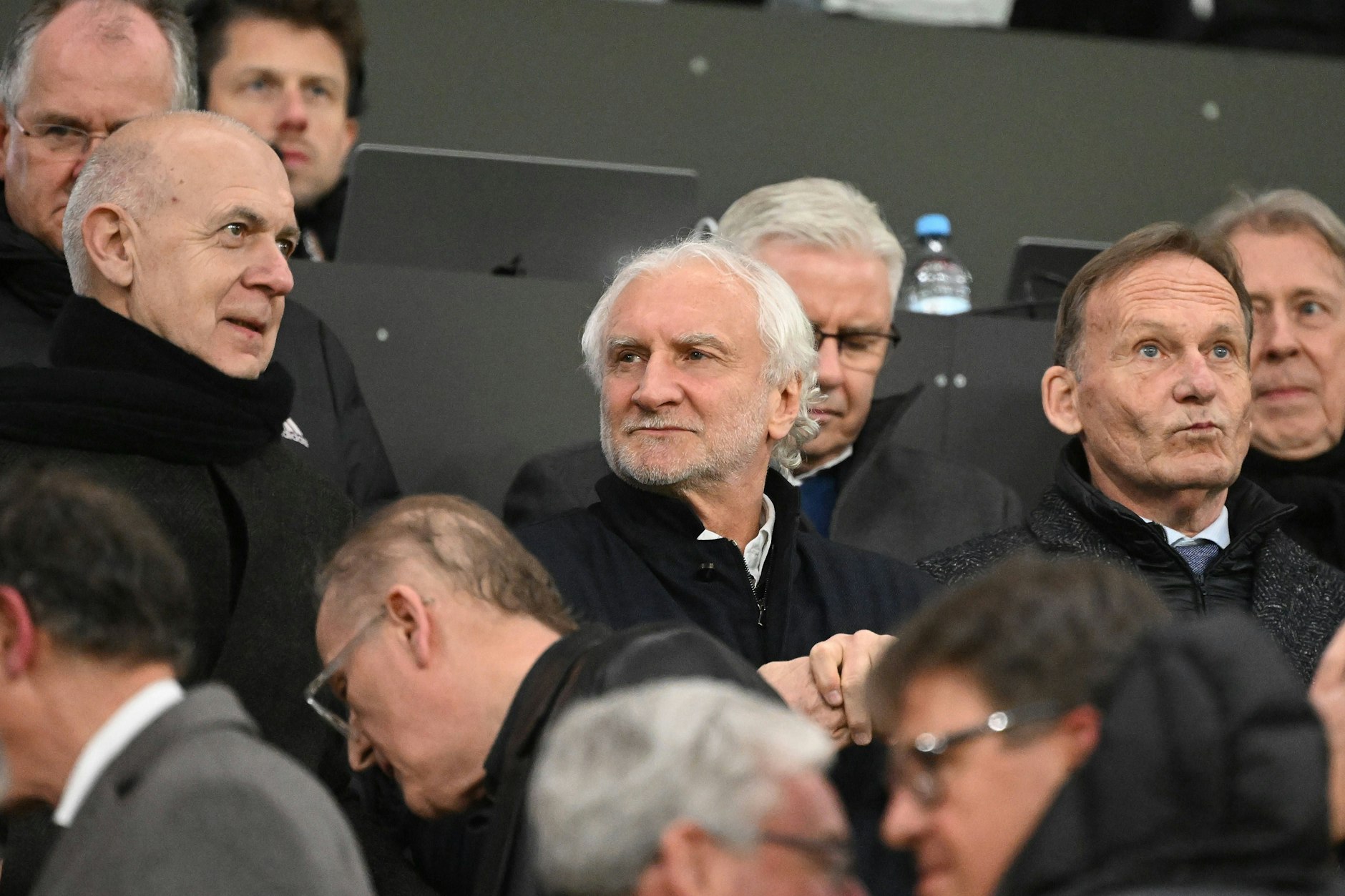 DFB Präsident Bernd Neuendorf, DFB-Direktor Rudi Völler und BVB-Boss und DFL-Vizechef Hans-Joachim „Aki“ Watzke (v.l.)