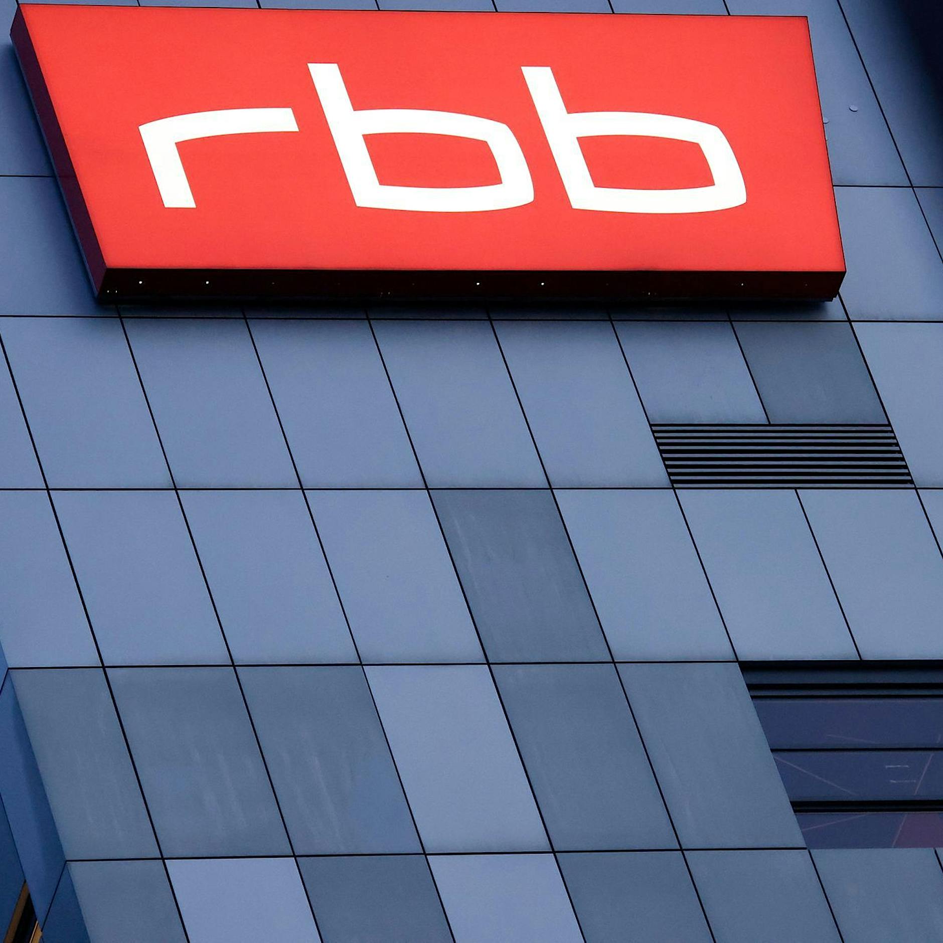 Gericht: RBB verlangt Geld von Schlesinger zurück