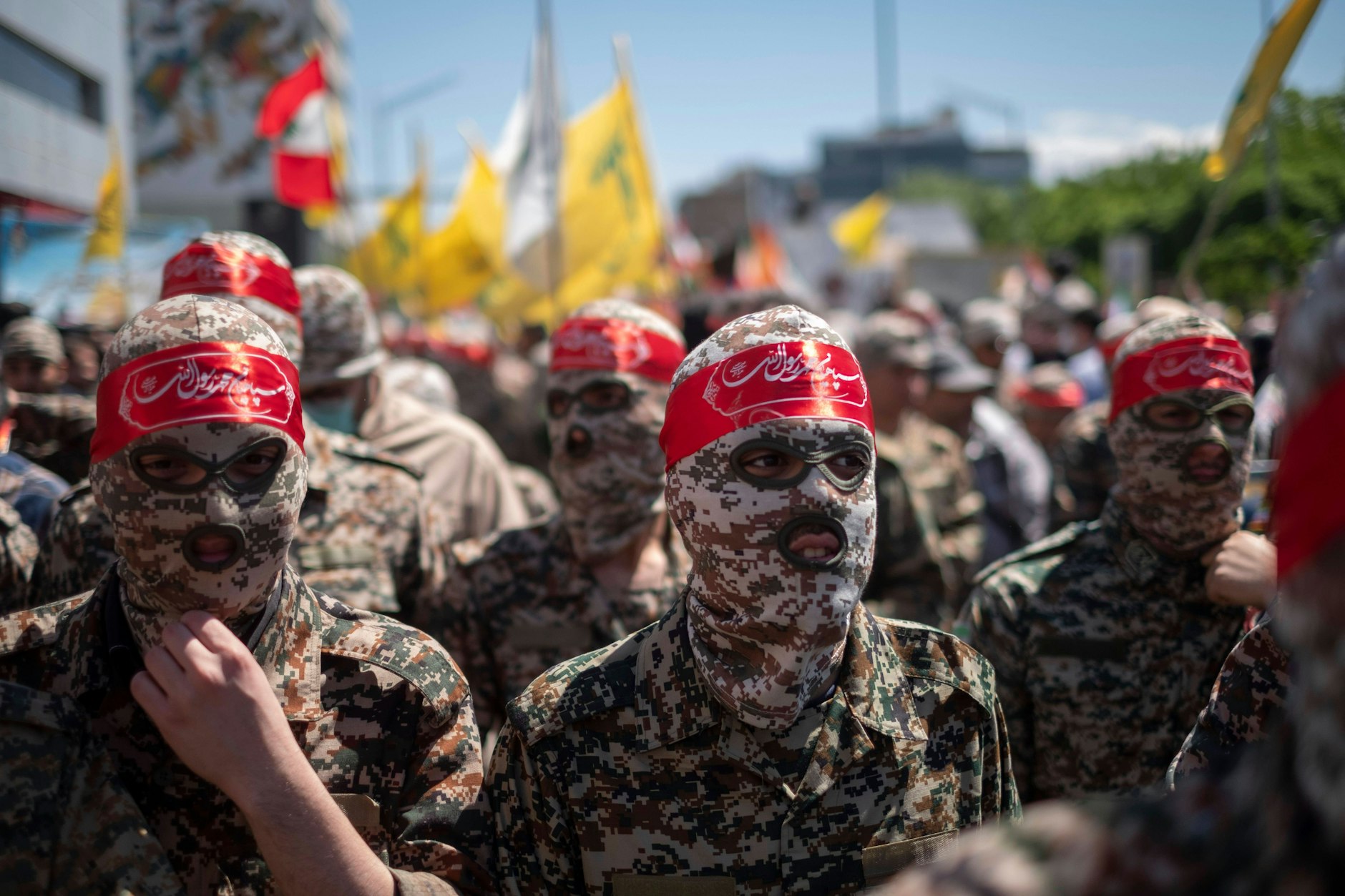 In Teheran protestieren paramilitärische Gruppen und Israelhasser gegen Israel.