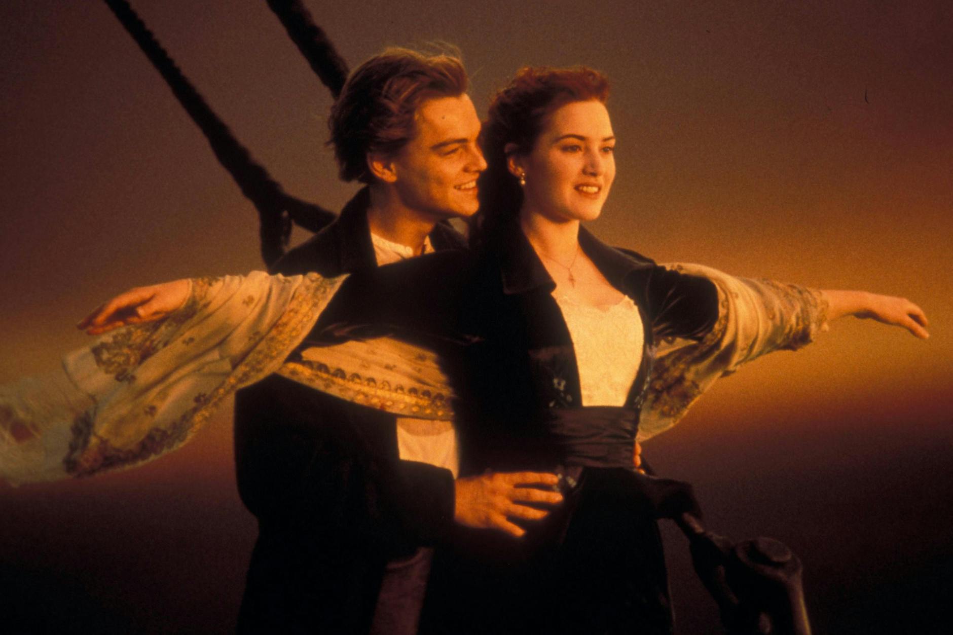 Leonardo DiCaprio und Kate Winslet in einer der legendären Szenen des Films „Titanic“