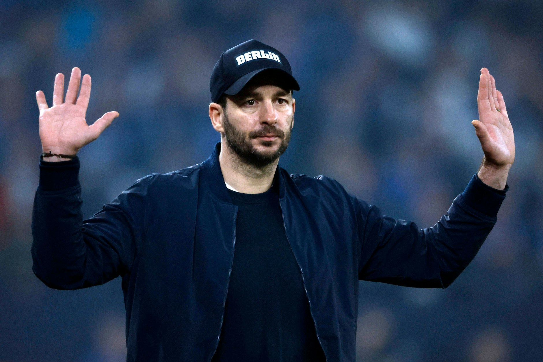 Wartet weiter auf eine Entscheidung der Bosse: Sandro Schwarz (44), Cheftrainer von Hertha BSC