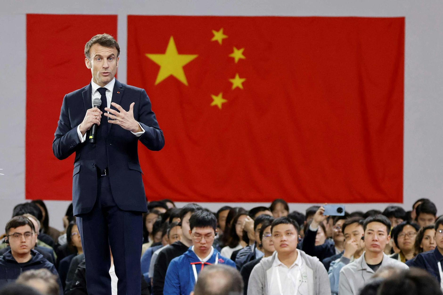 Emmanuel Macron in China.