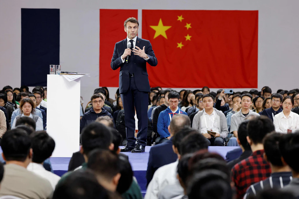 China: Während Baerbock die Moralkeule schwingt, spricht Macron die Wahrheit aus