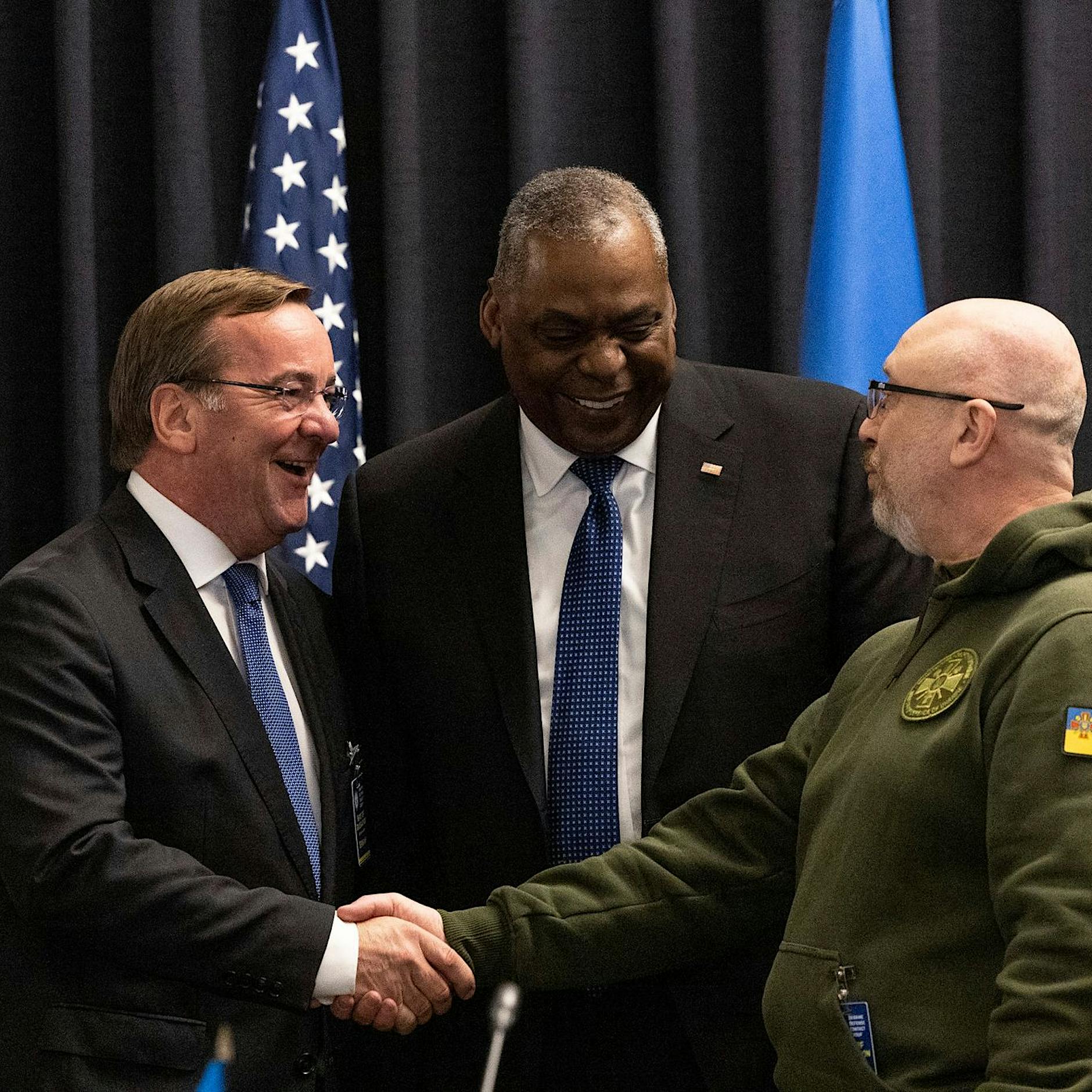 Verteidigungsminister Resnikow: Merkel hat Nato-Beitritt der Ukraine verhindert