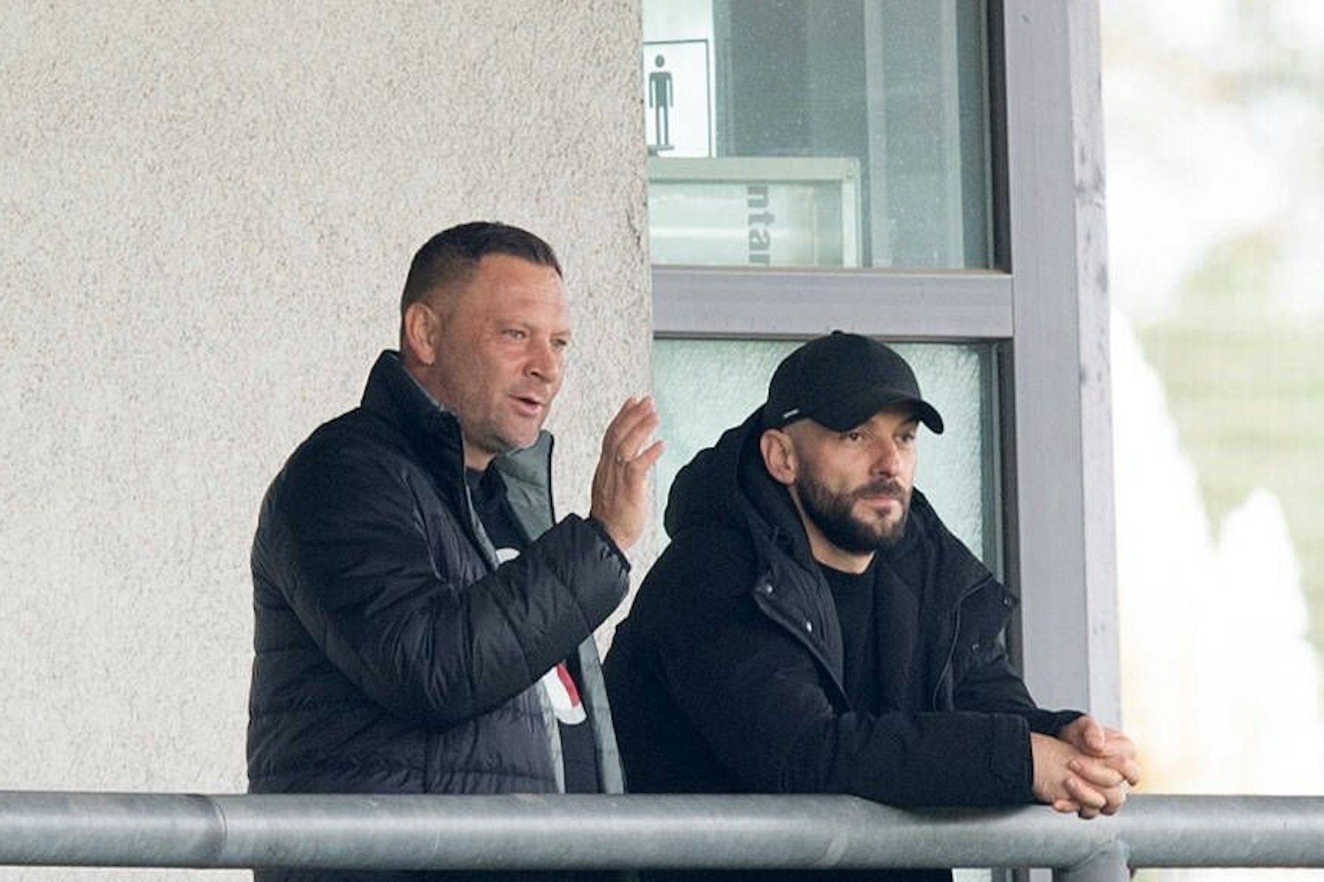 Pal Dardai und Co-Trainer Admir Hamzagic springen ein, sollen Hertha BSC erneut zum Klassenerhalt führen.&nbsp;
