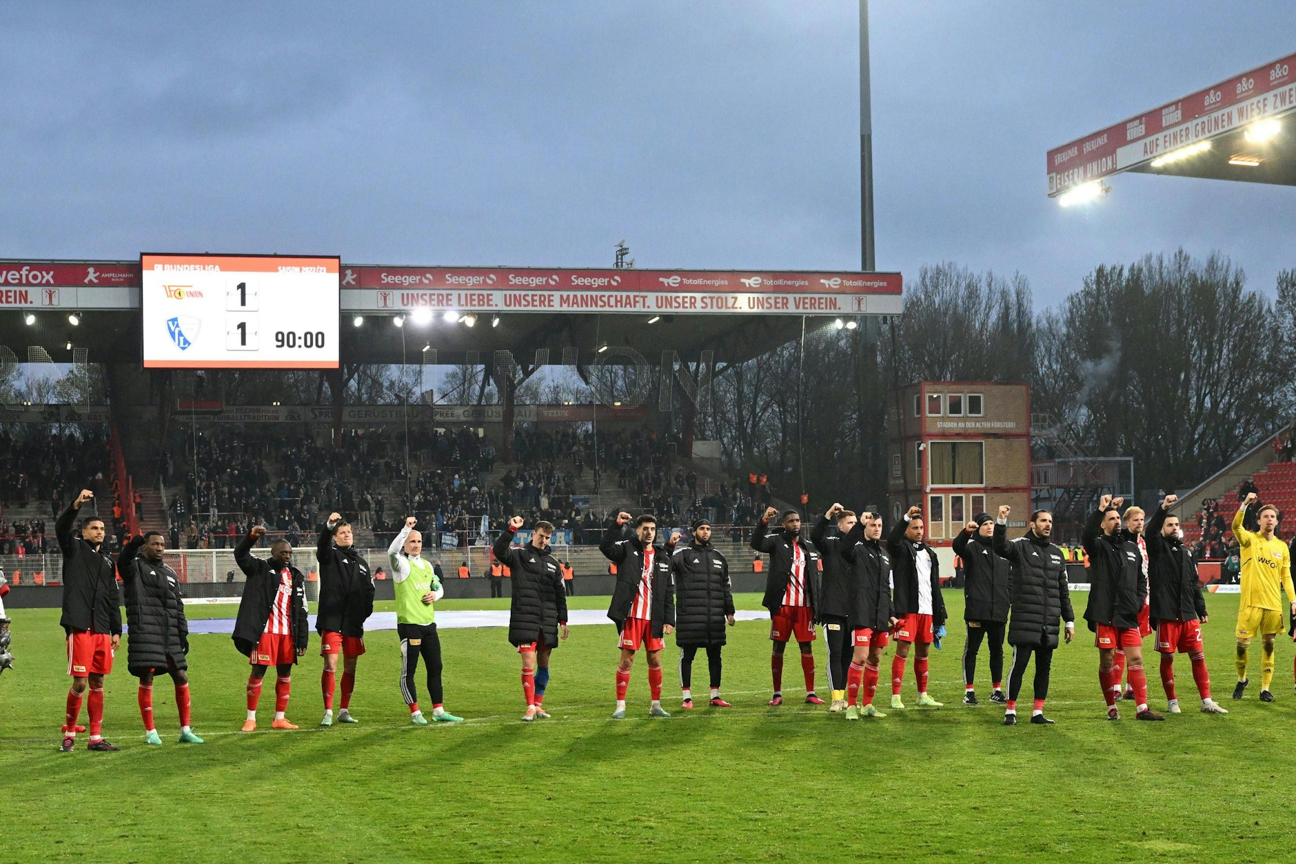 Die Spieler des 1. FC Union sind nach dem Abpfiff des 1:1 gegen den VfL Bochum noch nicht ganz sicher, wie das Remis bewerten sollen. Aber aus ihnen spricht eher Trotz denn Niedergeschlagenheit.