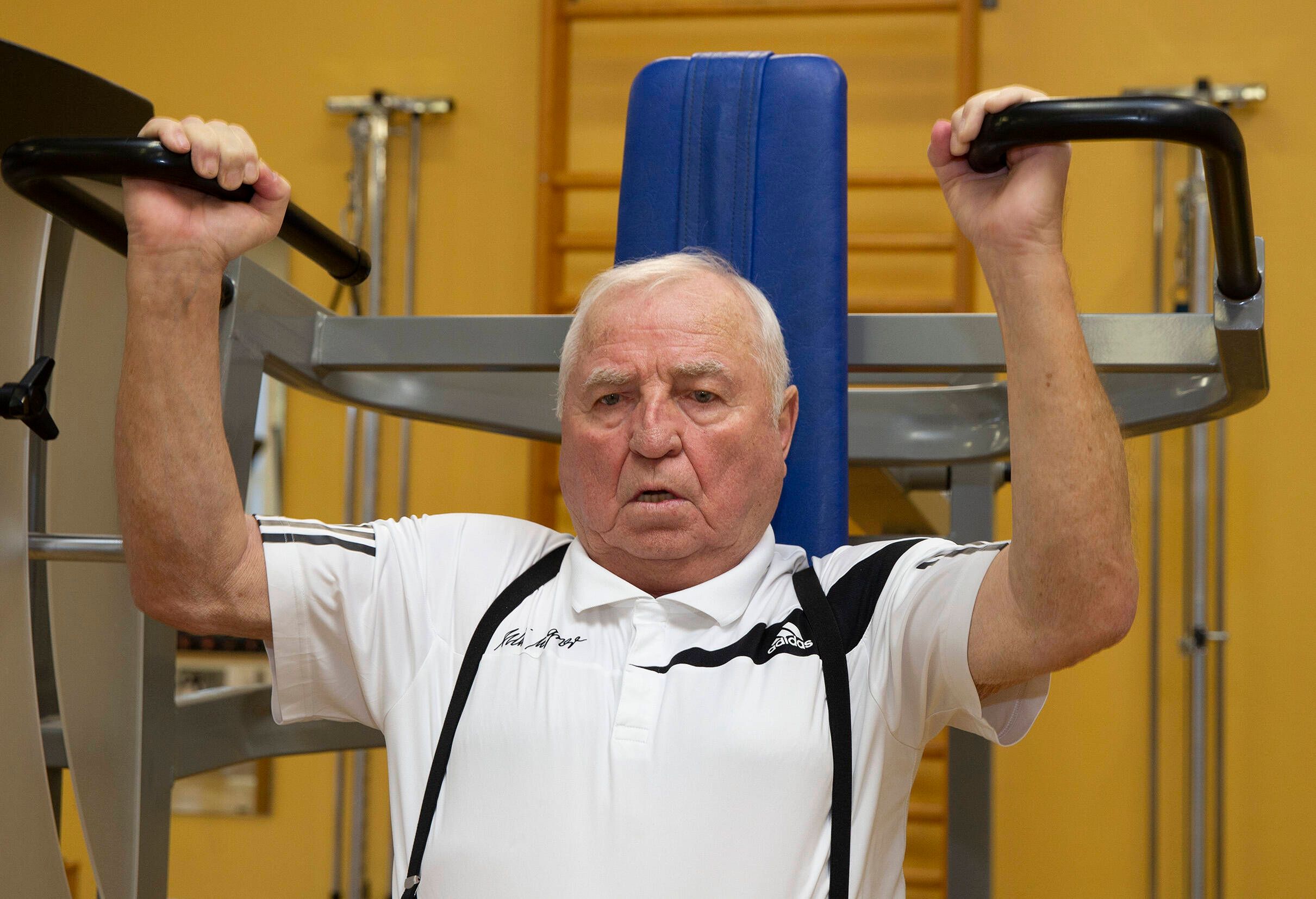 Image - Neue OP bei Ulli Wegner (80): Monster-Nagel entfernt!