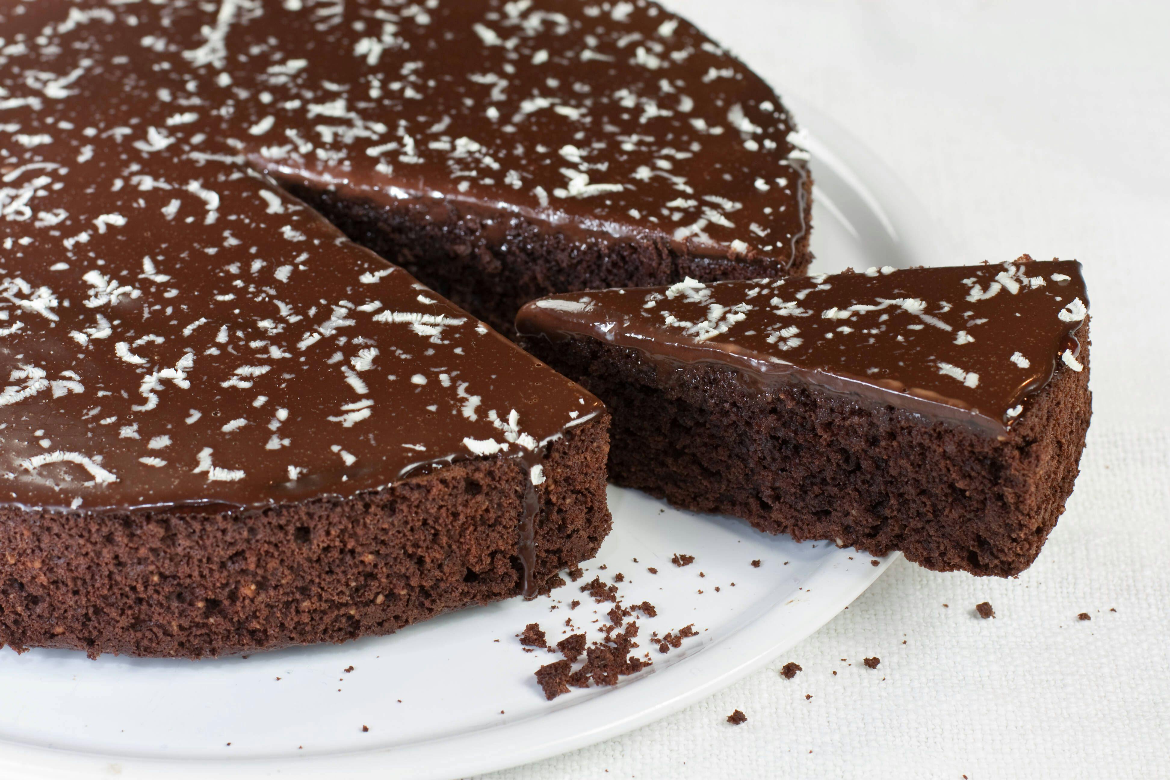 Schnelles Rezept für Bounty-Kuchen ohne Backen: Ein Schoko-Kokos-Traum! Schnelles Rezept für Bounty-Kuchen ohne Backen: Ein Schoko-Kokos-Traum!