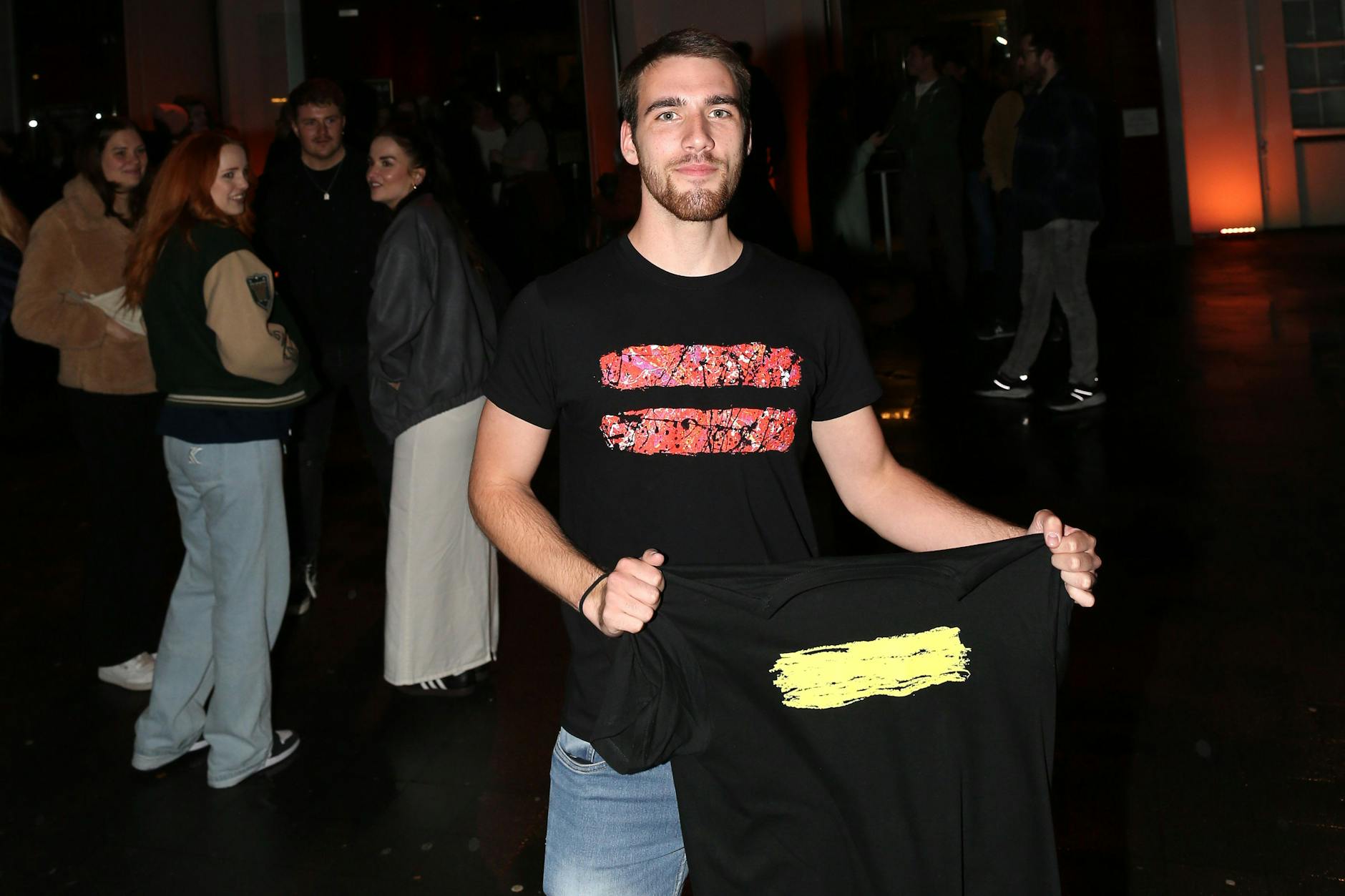 Robin vorm Admiralspalast nach dem Ed-Sheeran-Konzert