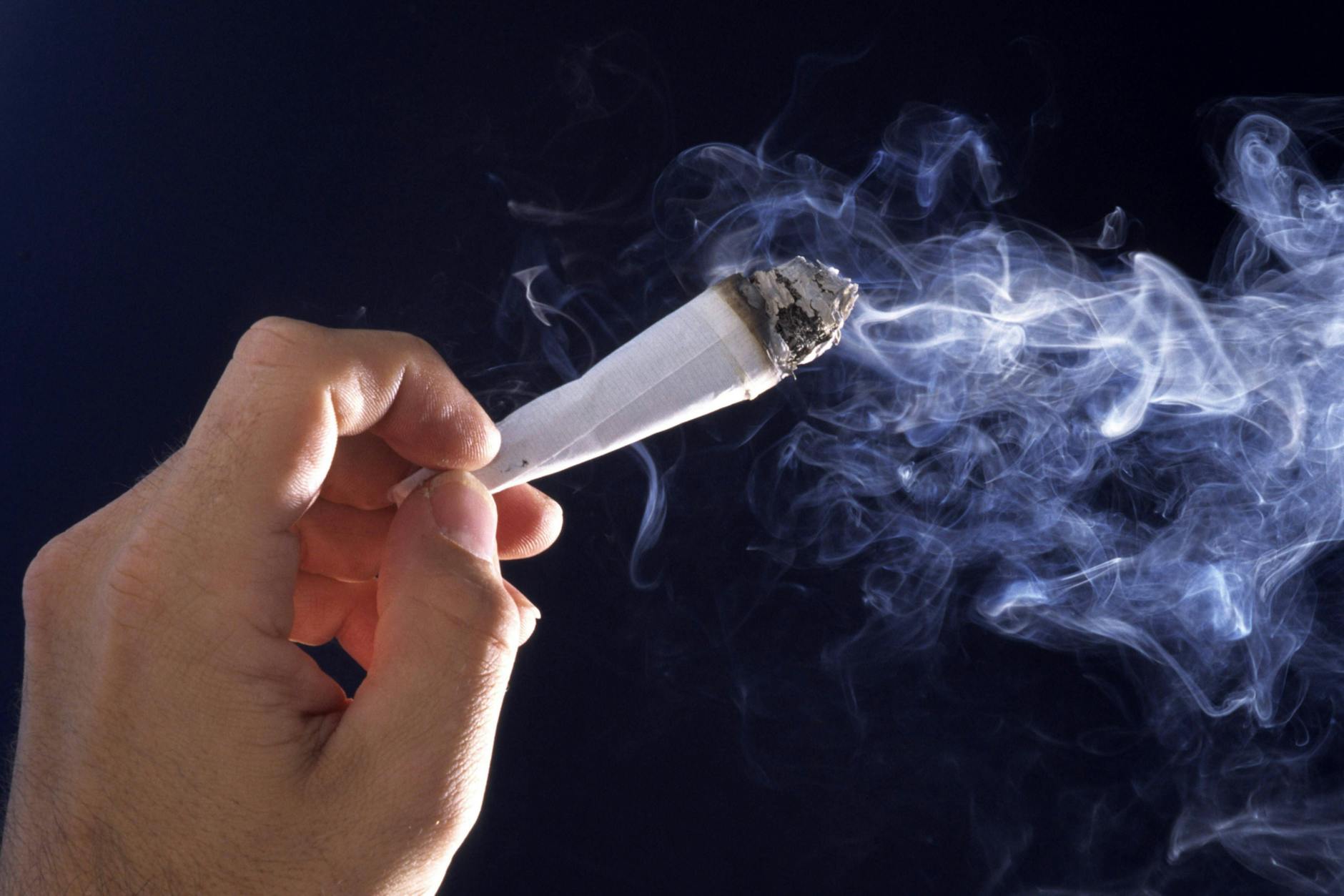 Tütchen gefällig? Aber bitte nur nach den genauen Anweisungen der Bundesregierung und nur nach Feierabend und nicht mehr als 50 Gramm im Monat. 