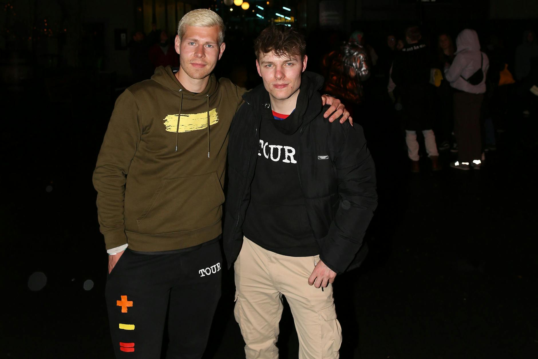 Felix + Robert vorm Admiralspalast nach dem Ed-Sheeran-Konzert