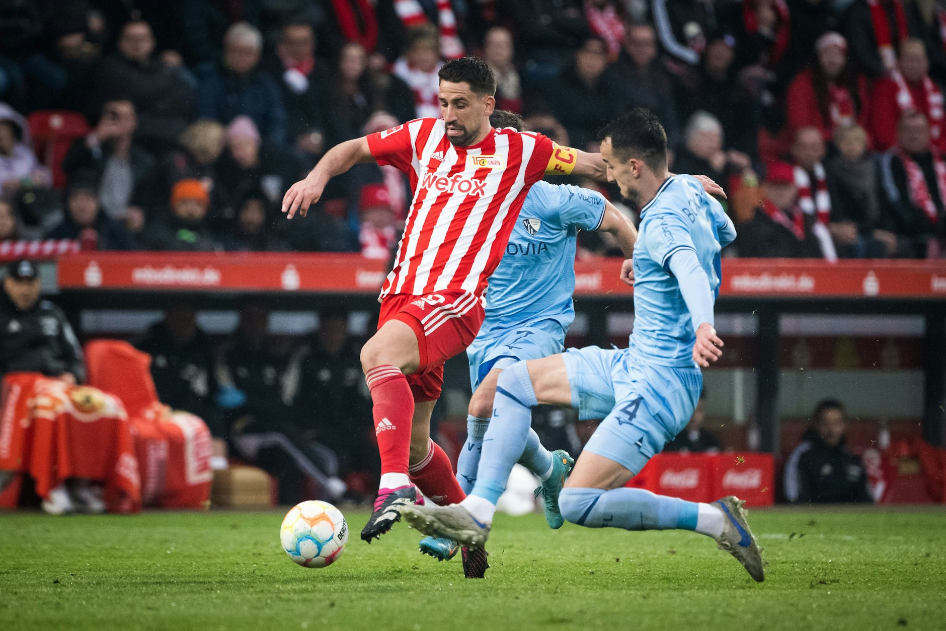 Rani Khedira (l.) läuft auch in der nächsten Saison für den 1. FC Union Berlin auf.