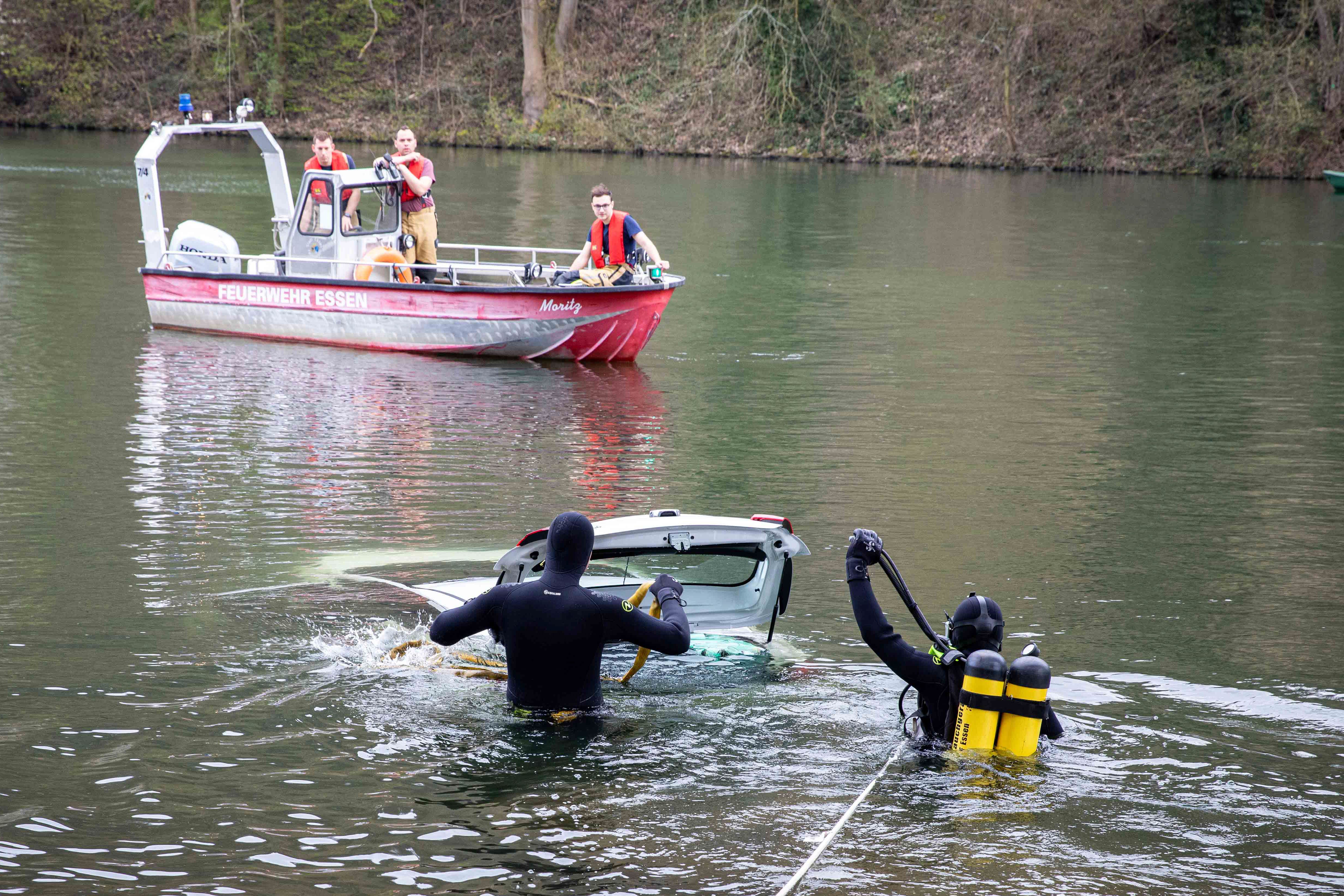 Image - 71-Jährige versenkt ihr Auto im Fluss - und rettet sich selbst