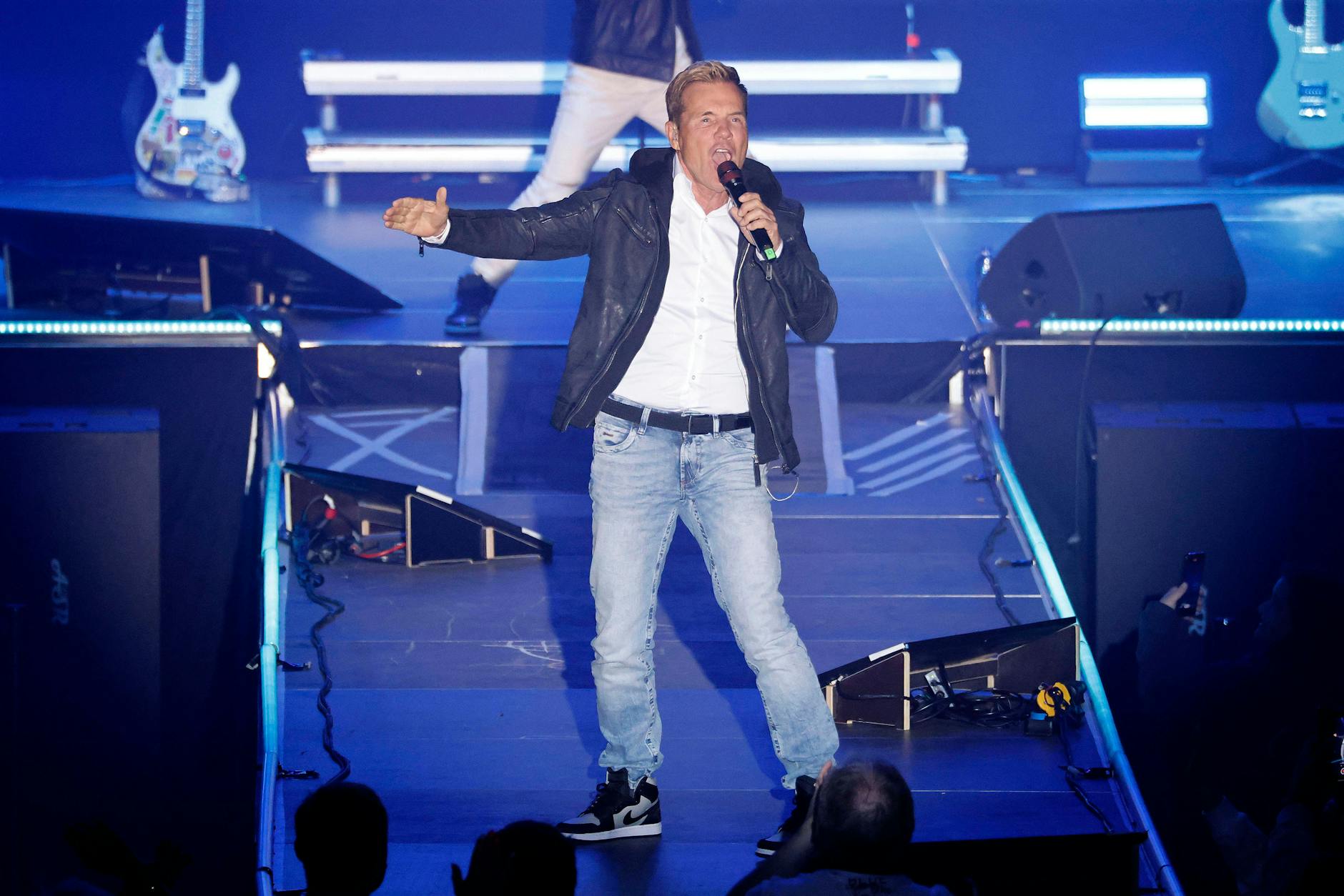 Dieter Bohlen wurde bei seinem Auftritt in der Max-Schmeling-Halle in Berlin von seinen Fans gefeiert.