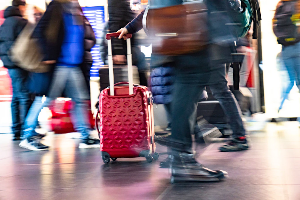 Expertin: 49-Euro-Ticket könnte seine Nutzer zu Fahrgästen zweiter Klasse machen