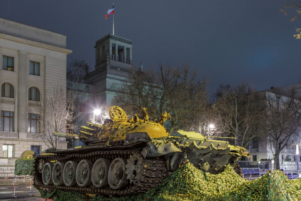 Panzer-Protest vor russischer Botschaft: Bezirk fordert Geld von den Organisatoren