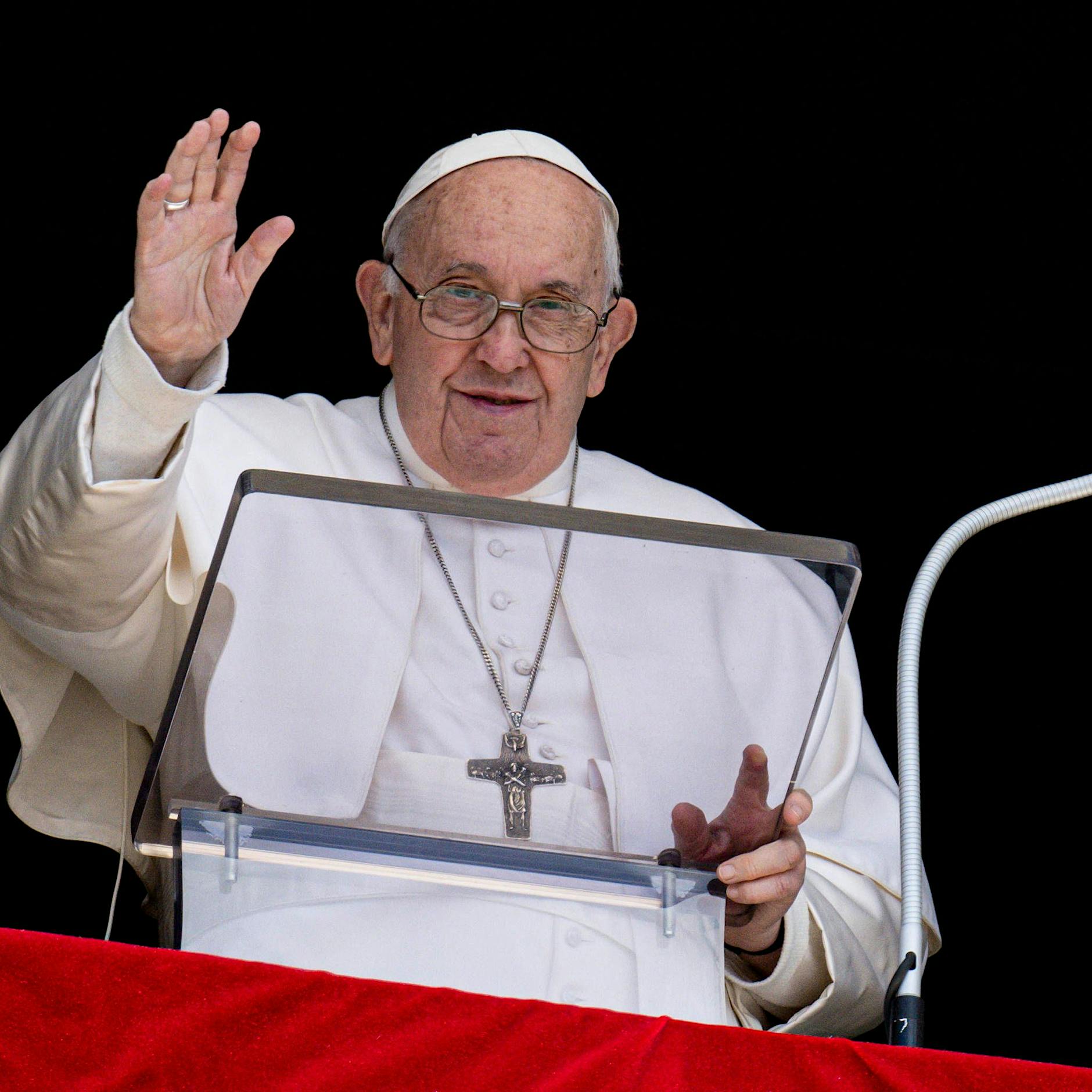 Künstliche Intelligenz macht Papst Franziskus zum Kriminellen