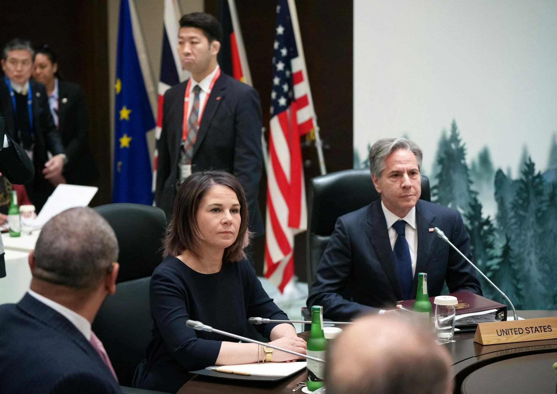 Außenministerin Annalena Baerbock und US-Außenminister Antony Blinken (r).