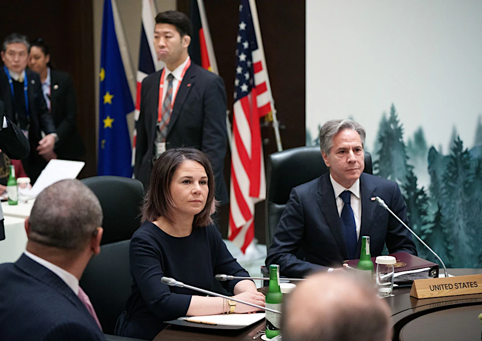 Außenministerin Annalena Baerbock und US-Außenminister Antony Blinken (r).  